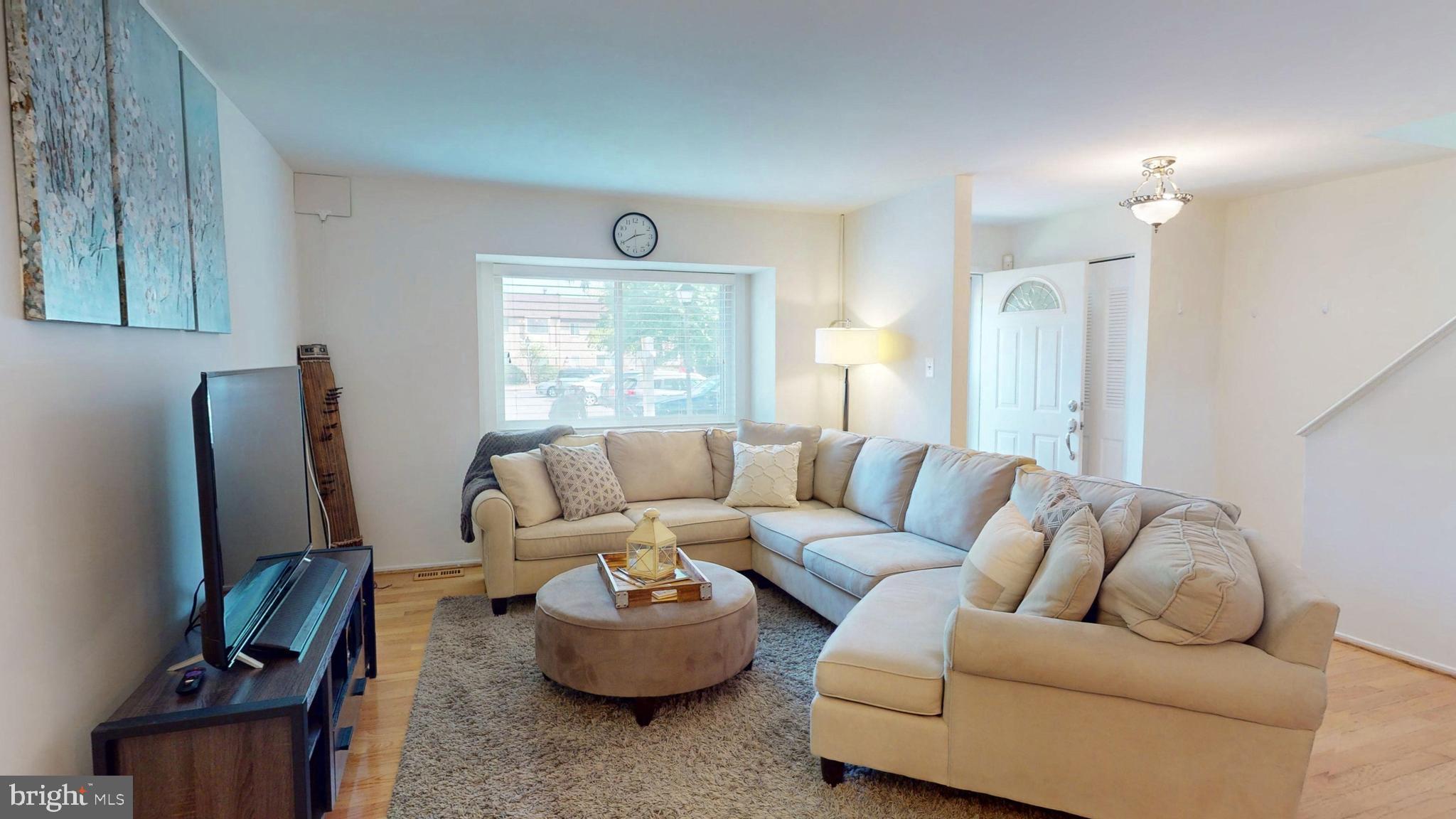 EVERGREEN SQUARE - Residential