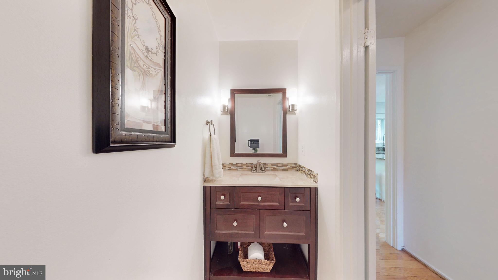 EVERGREEN SQUARE - Residential