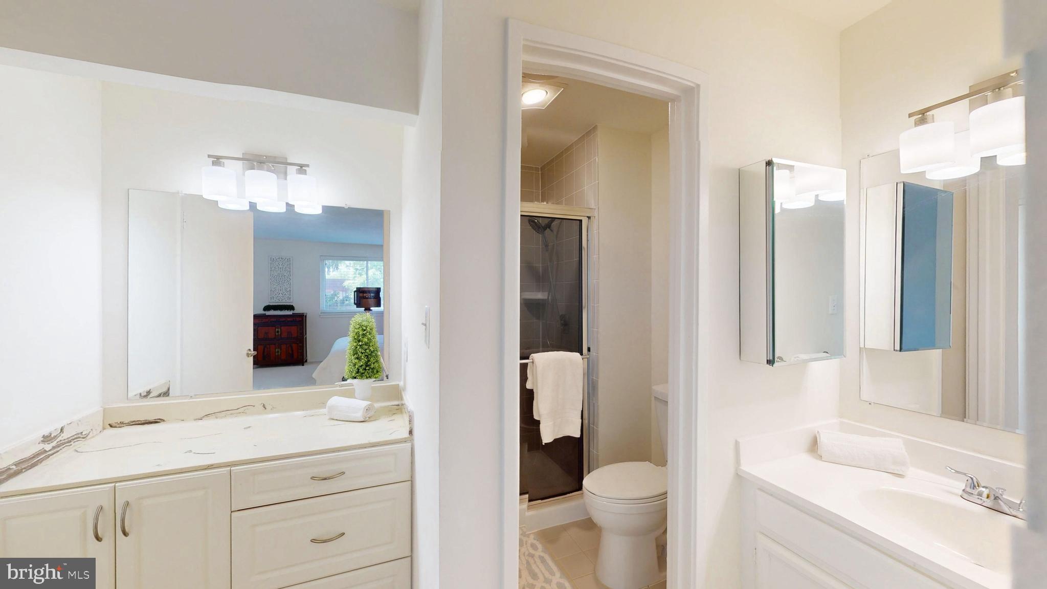 EVERGREEN SQUARE - Residential