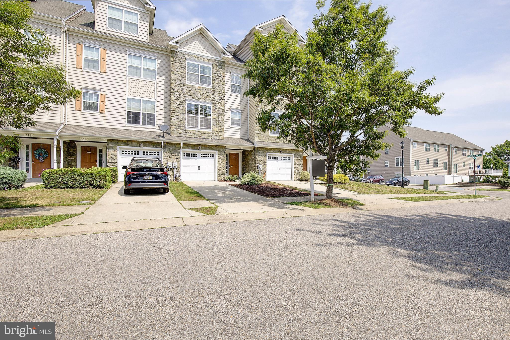 105 POLO WAY
