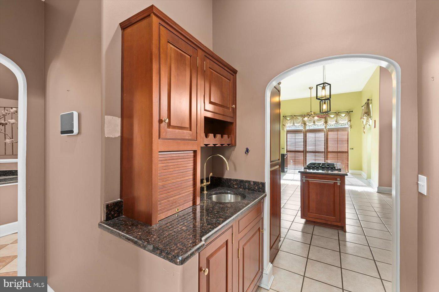 ROYAL OAKS - Residential