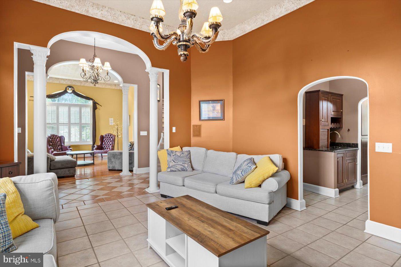 ROYAL OAKS - Residential