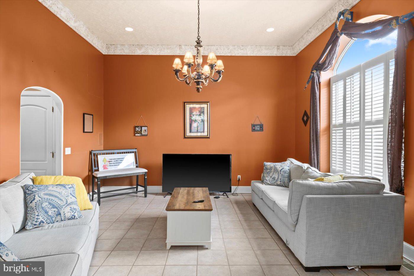 ROYAL OAKS - Residential