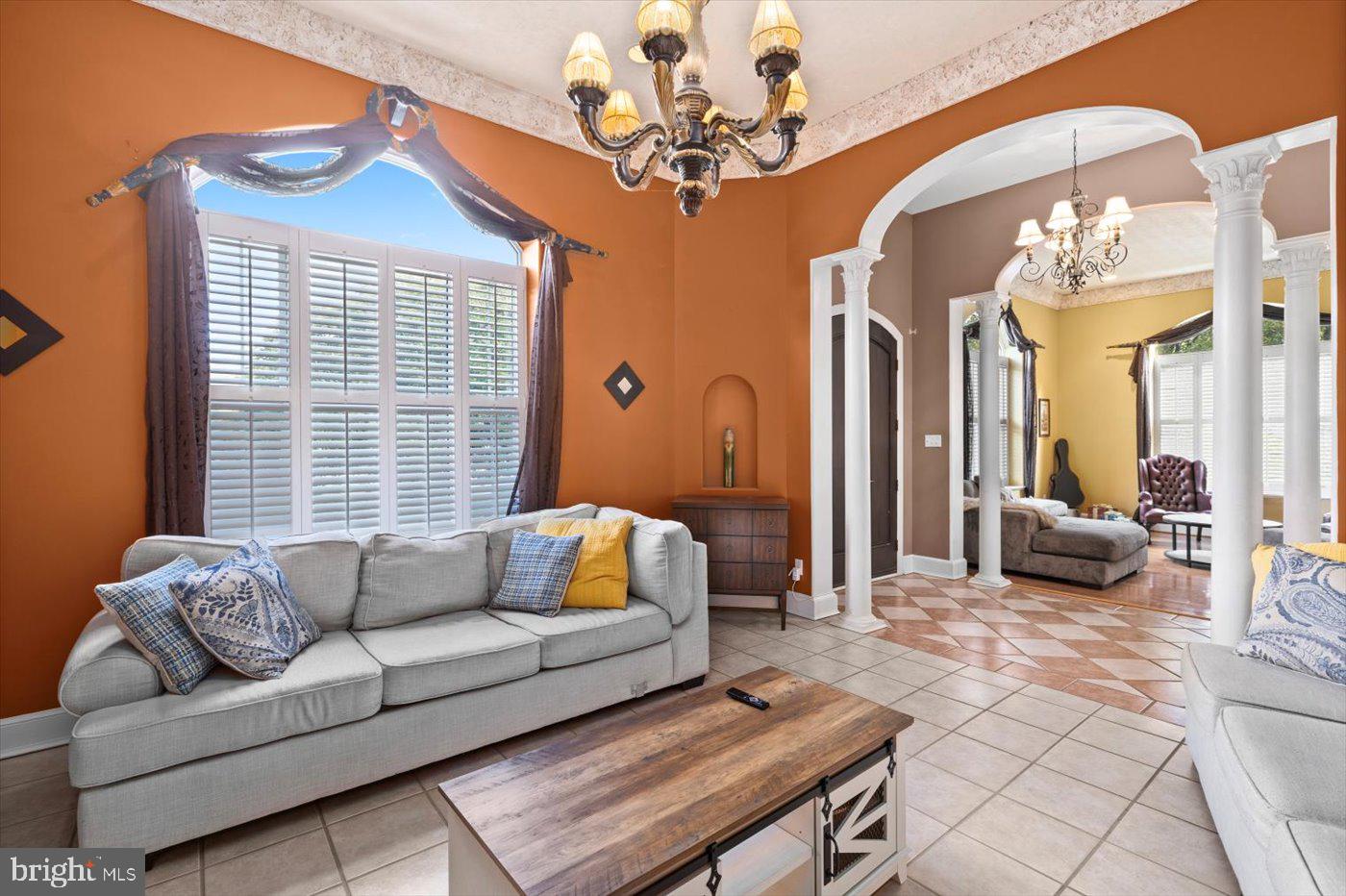 ROYAL OAKS - Residential