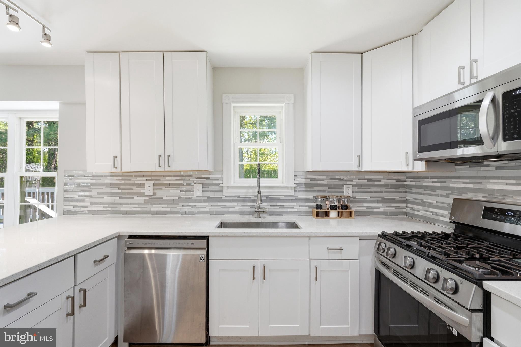 FERNSHIRE FARMS - Residential