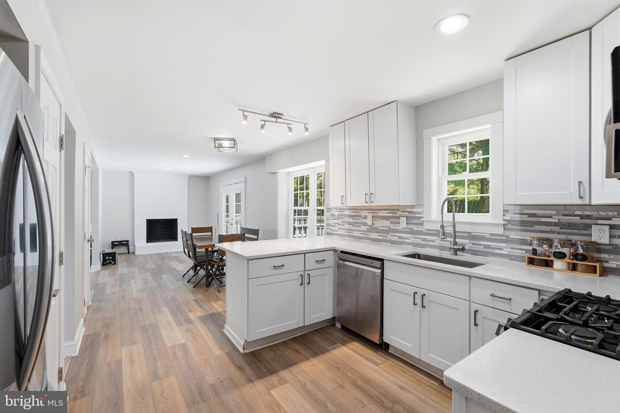 FERNSHIRE FARMS - Residential