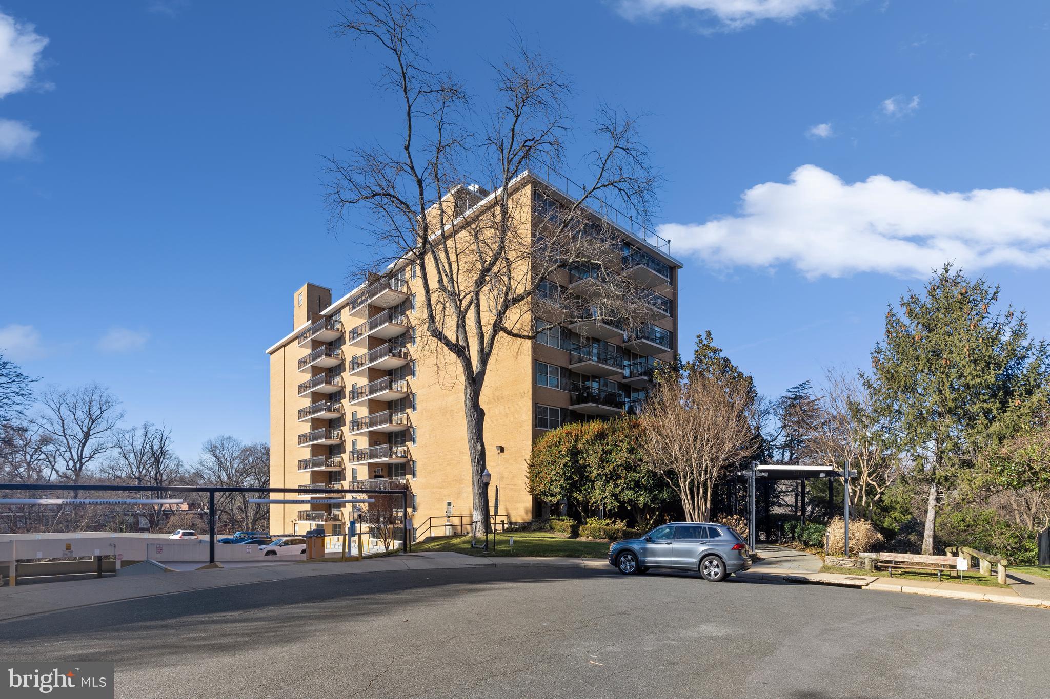 2030 N ADAMS STREET 303