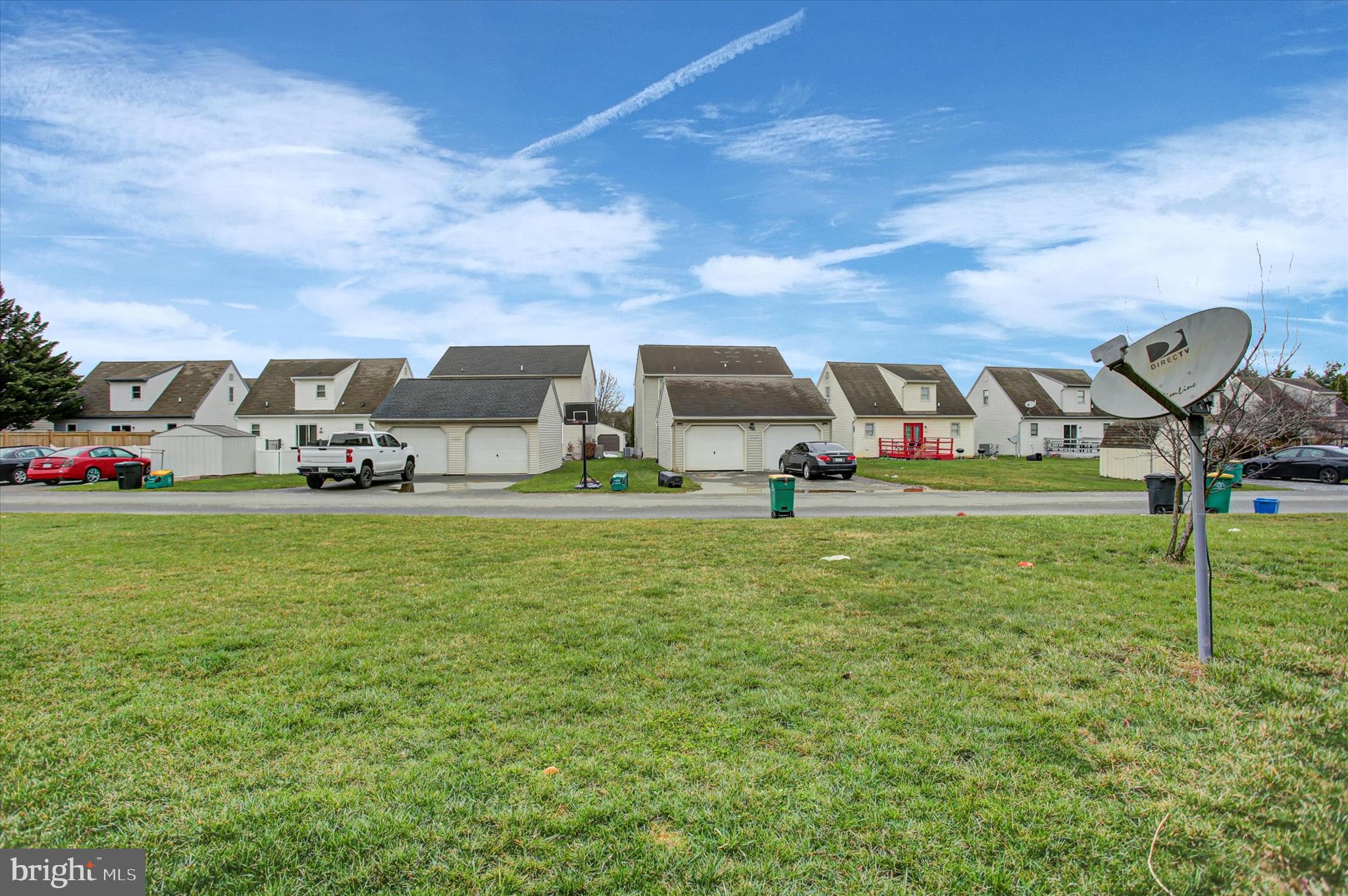 NICHOLSON SQUARE VILLAGE - Residential