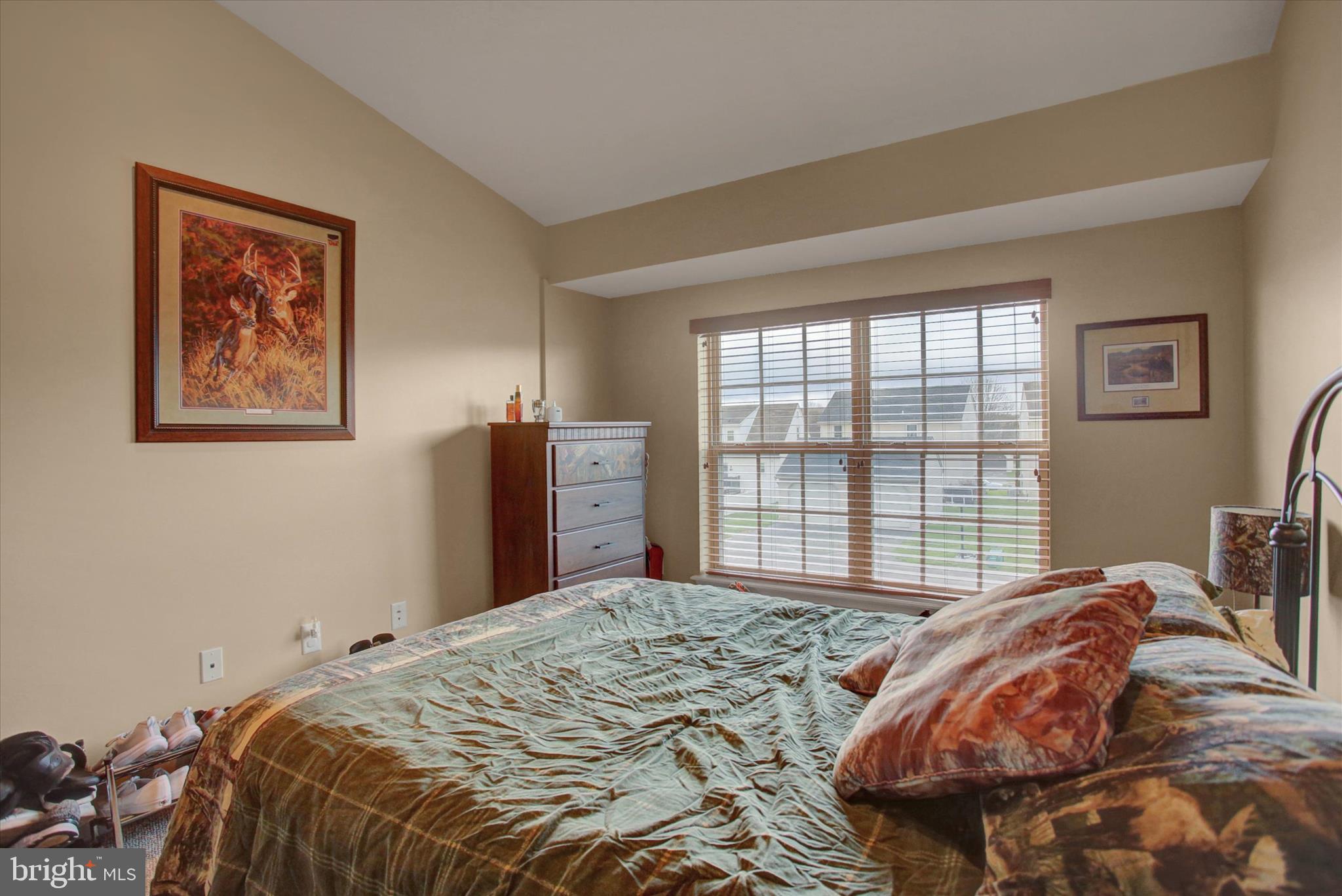 NICHOLSON SQUARE VILLAGE - Residential