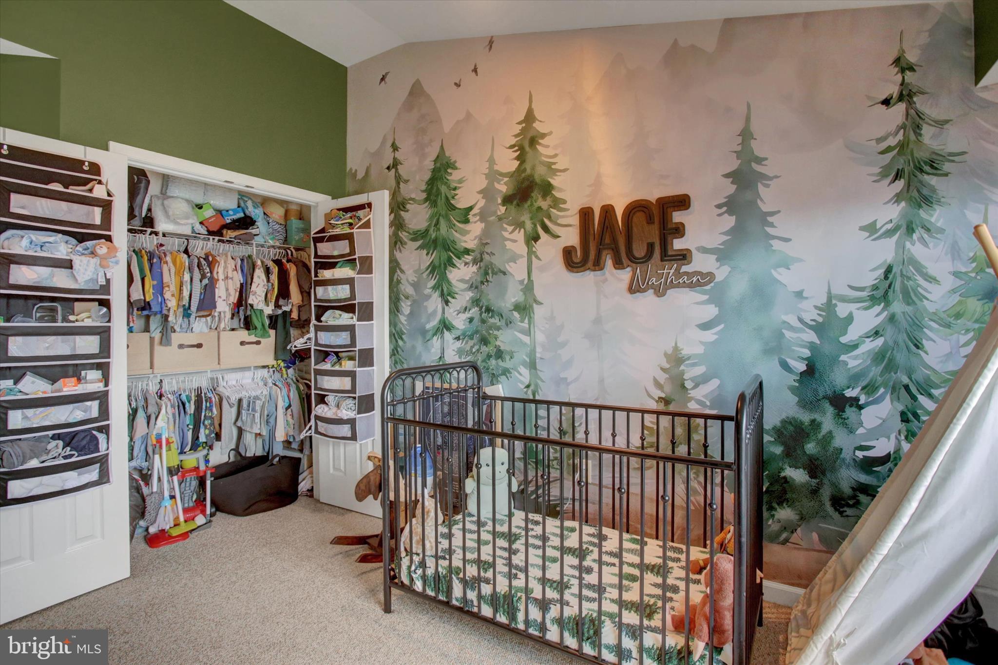 NICHOLSON SQUARE VILLAGE - Residential