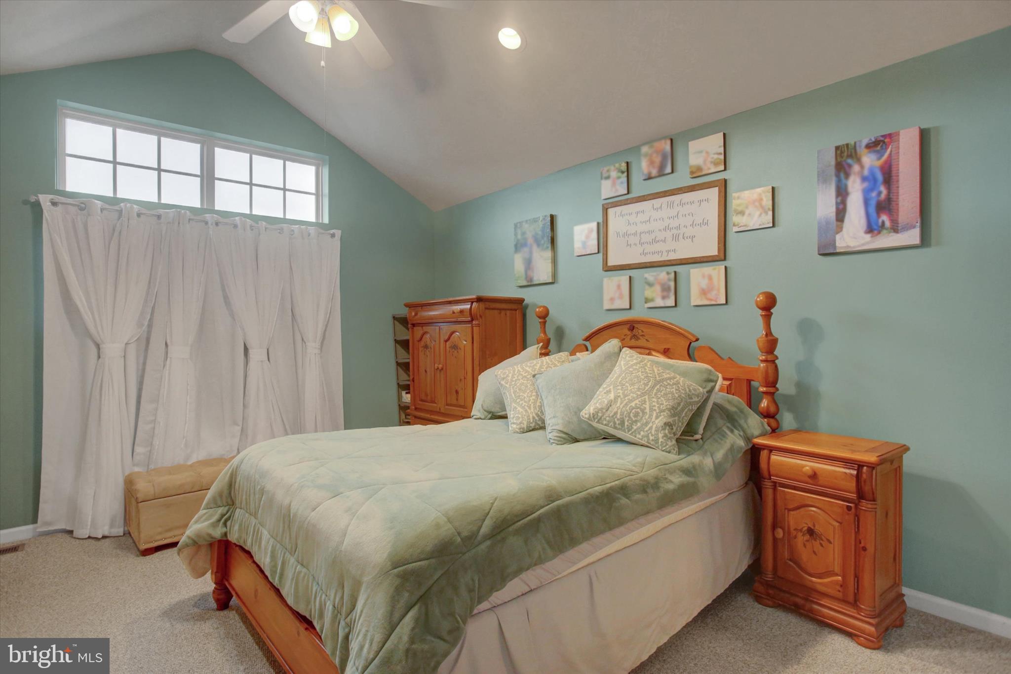 NICHOLSON SQUARE VILLAGE - Residential