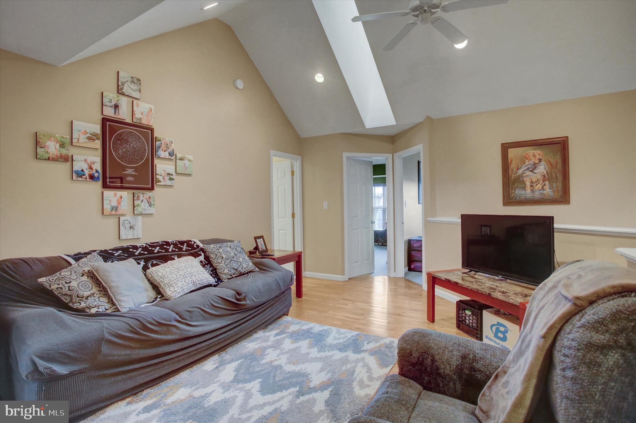 NICHOLSON SQUARE VILLAGE - Residential