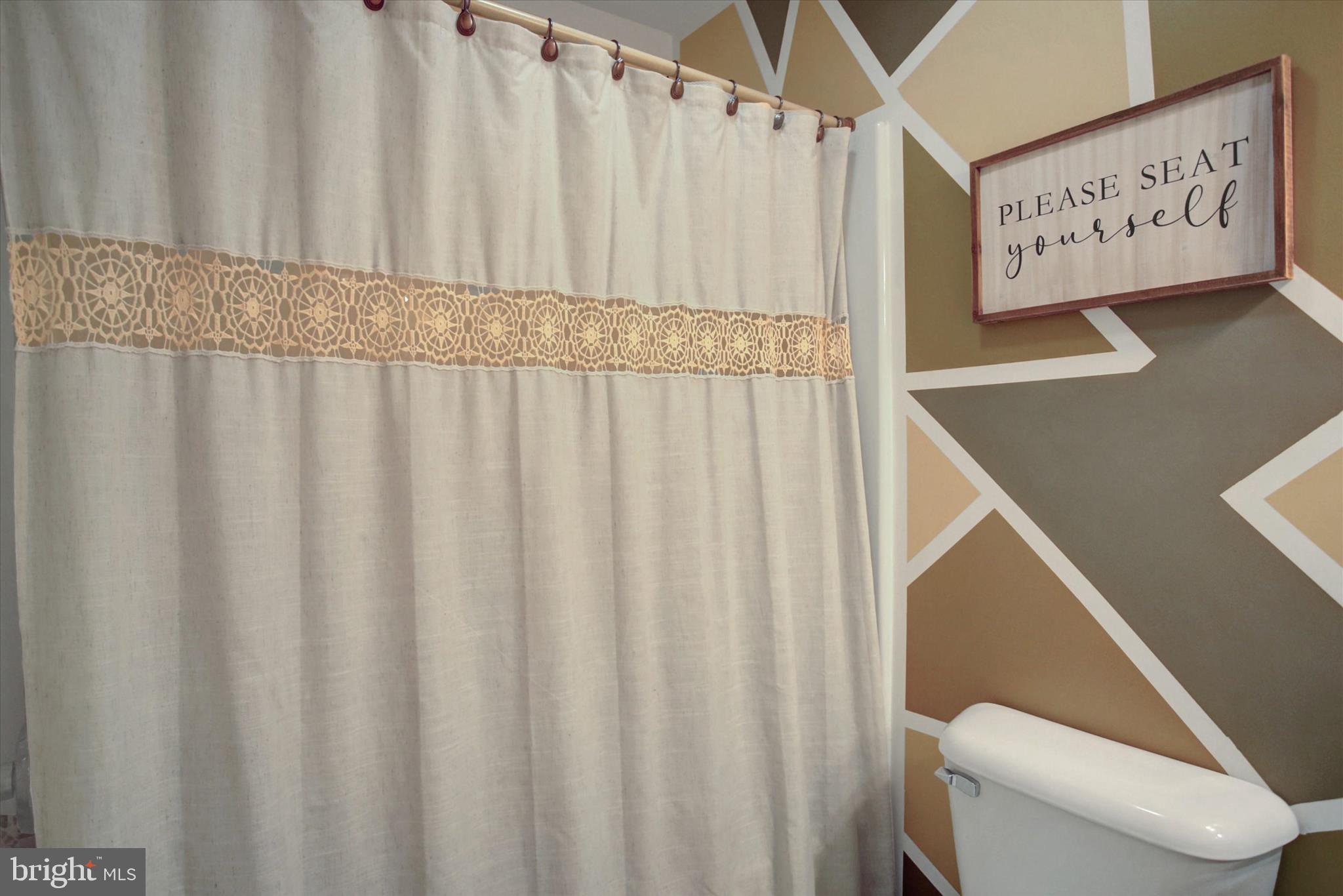 NICHOLSON SQUARE VILLAGE - Residential