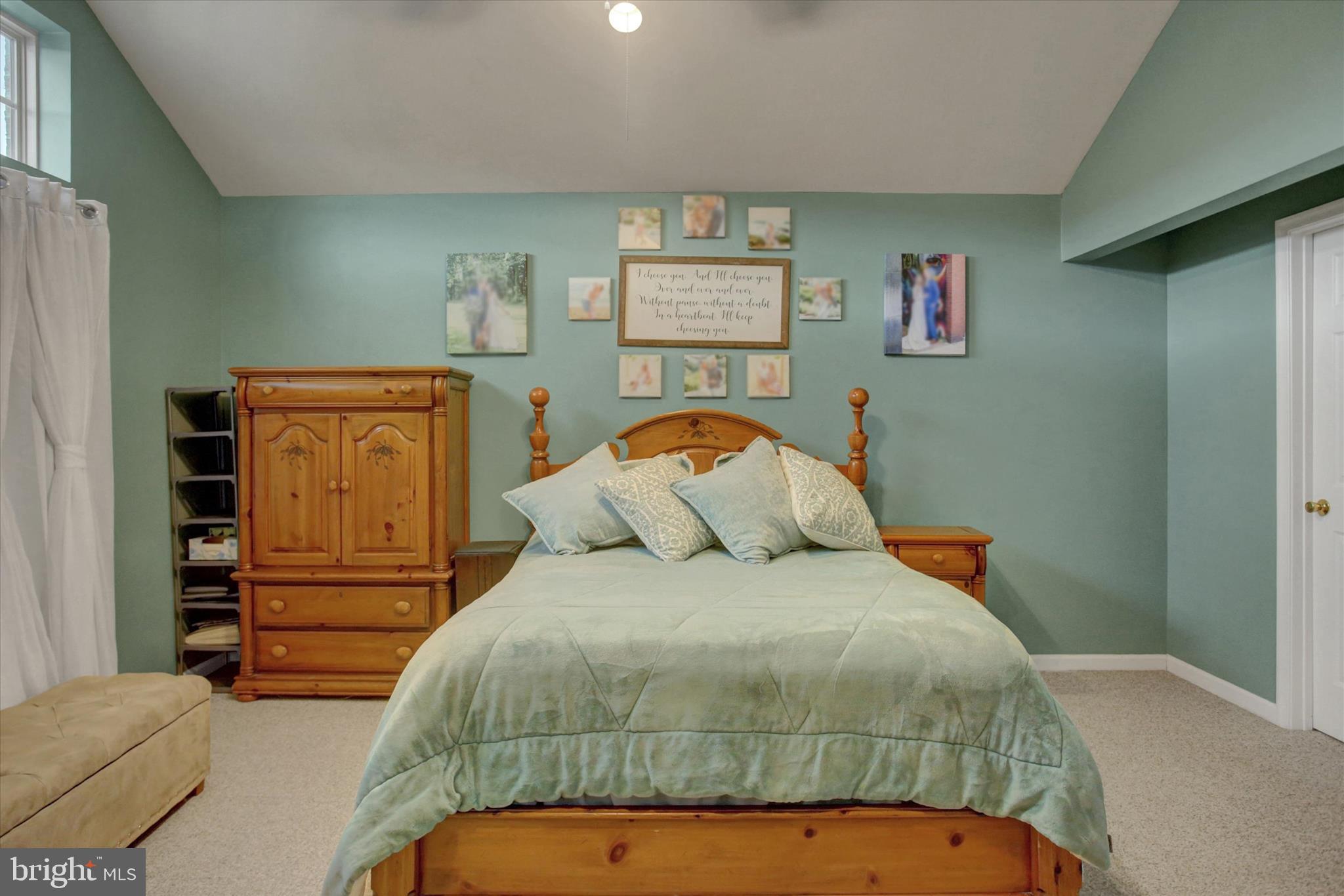 NICHOLSON SQUARE VILLAGE - Residential