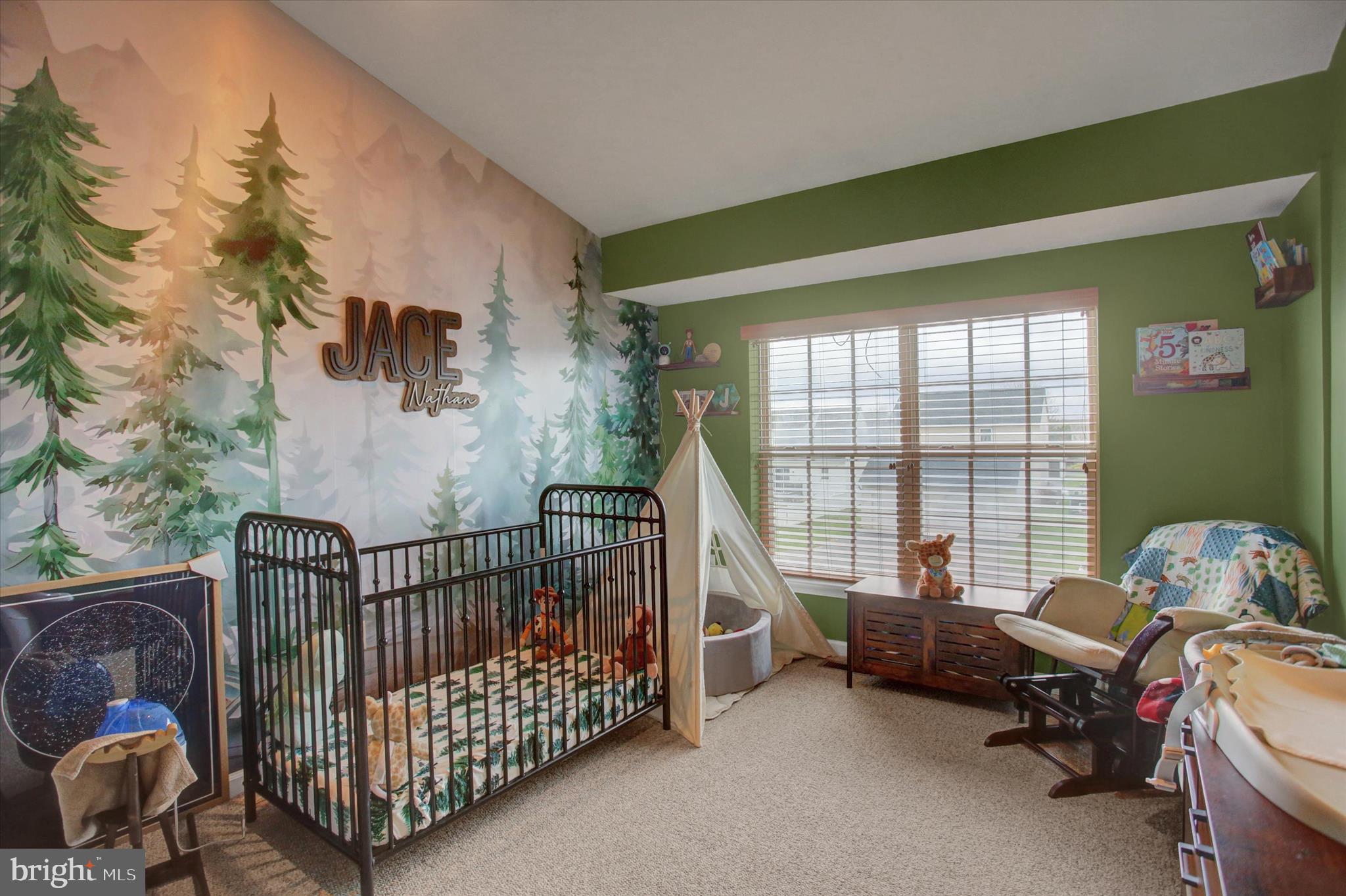 NICHOLSON SQUARE VILLAGE - Residential