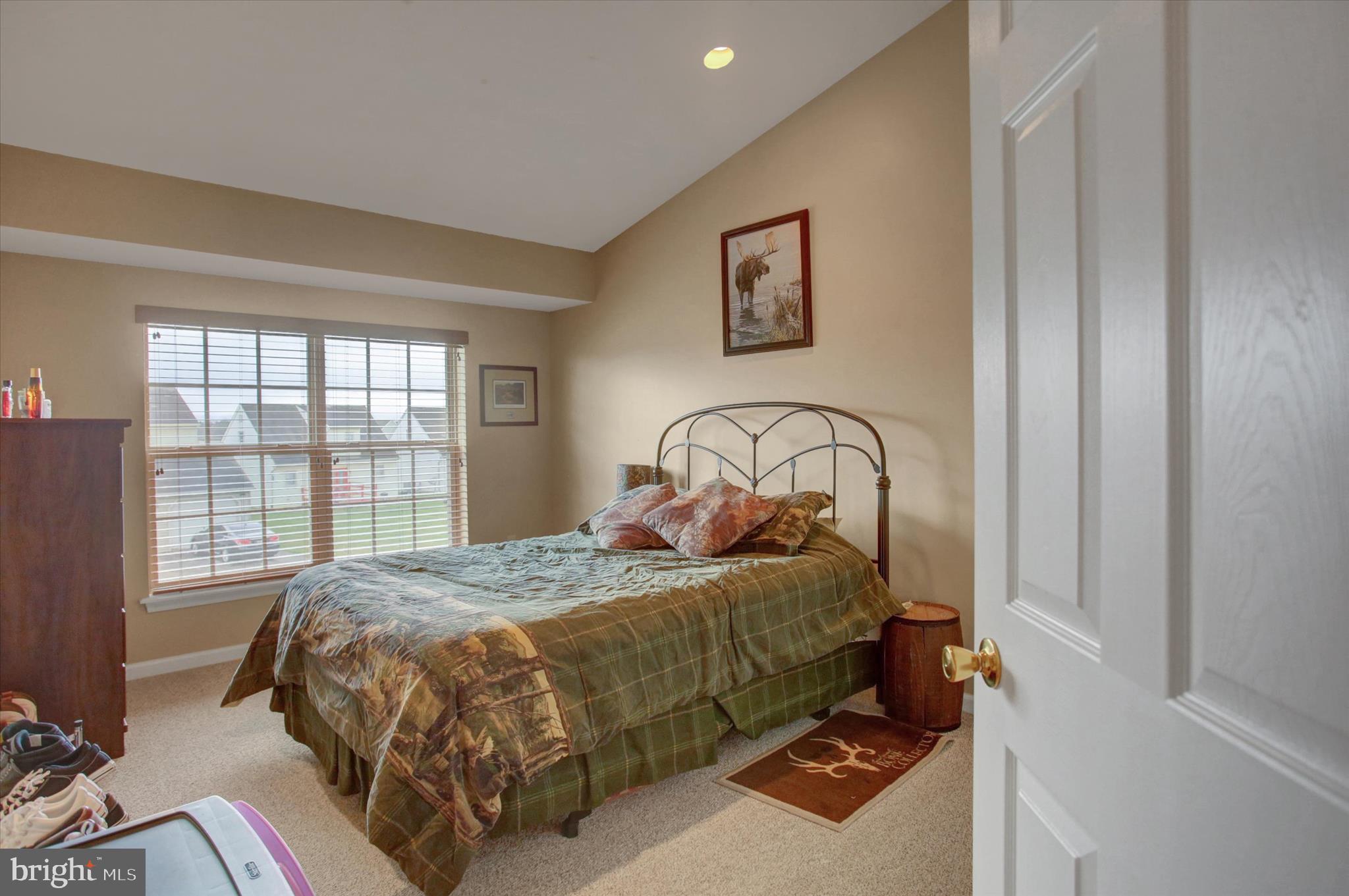 NICHOLSON SQUARE VILLAGE - Residential