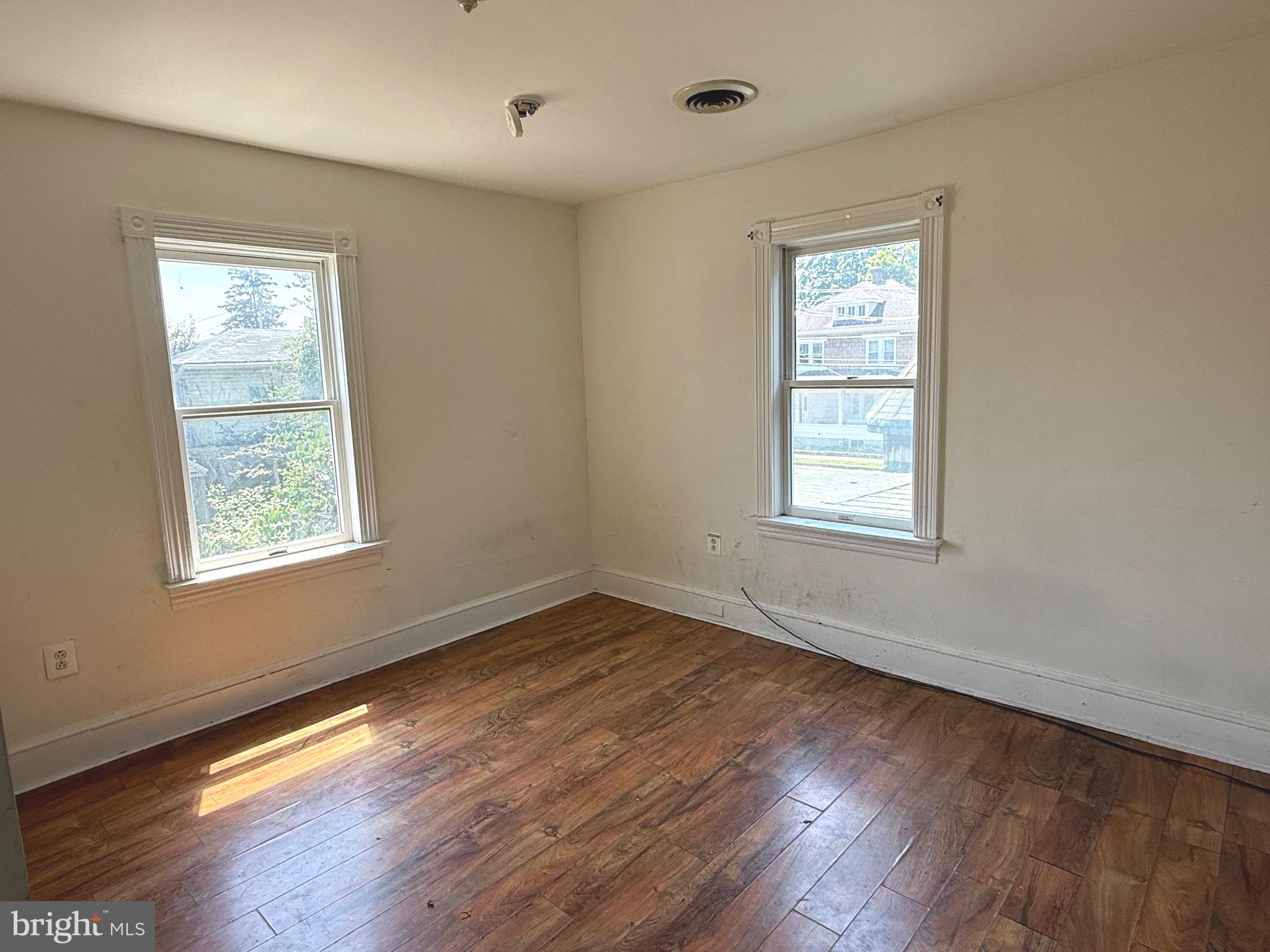 ROSEMONT - Residential Income