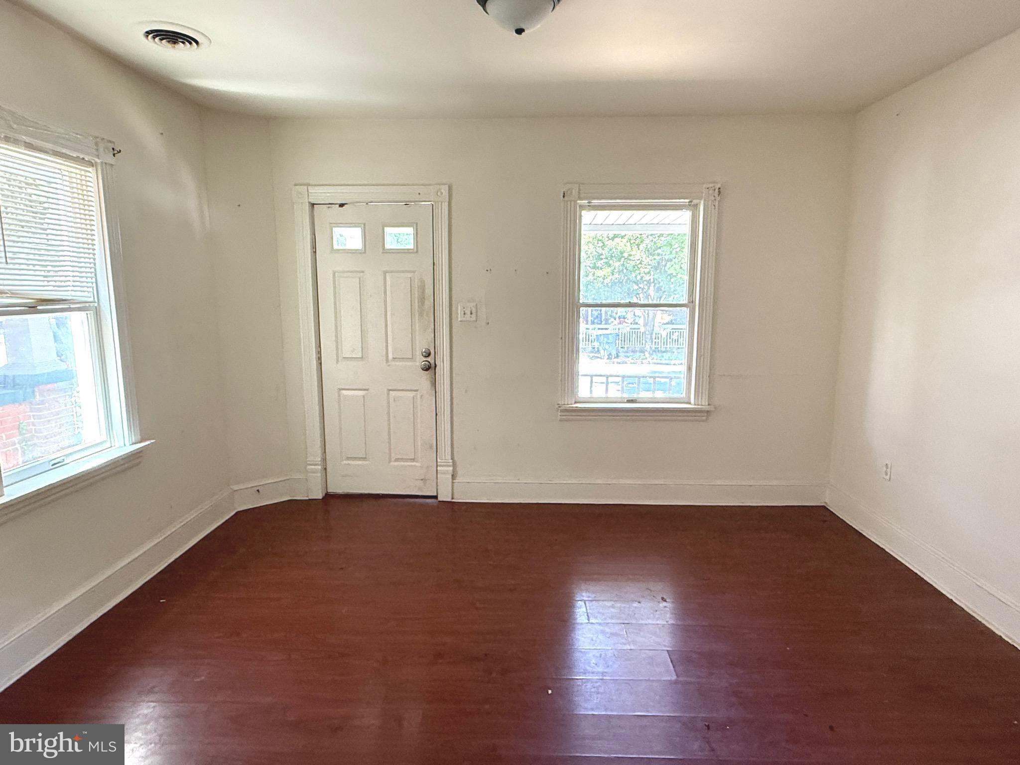 ROSEMONT - Residential Income