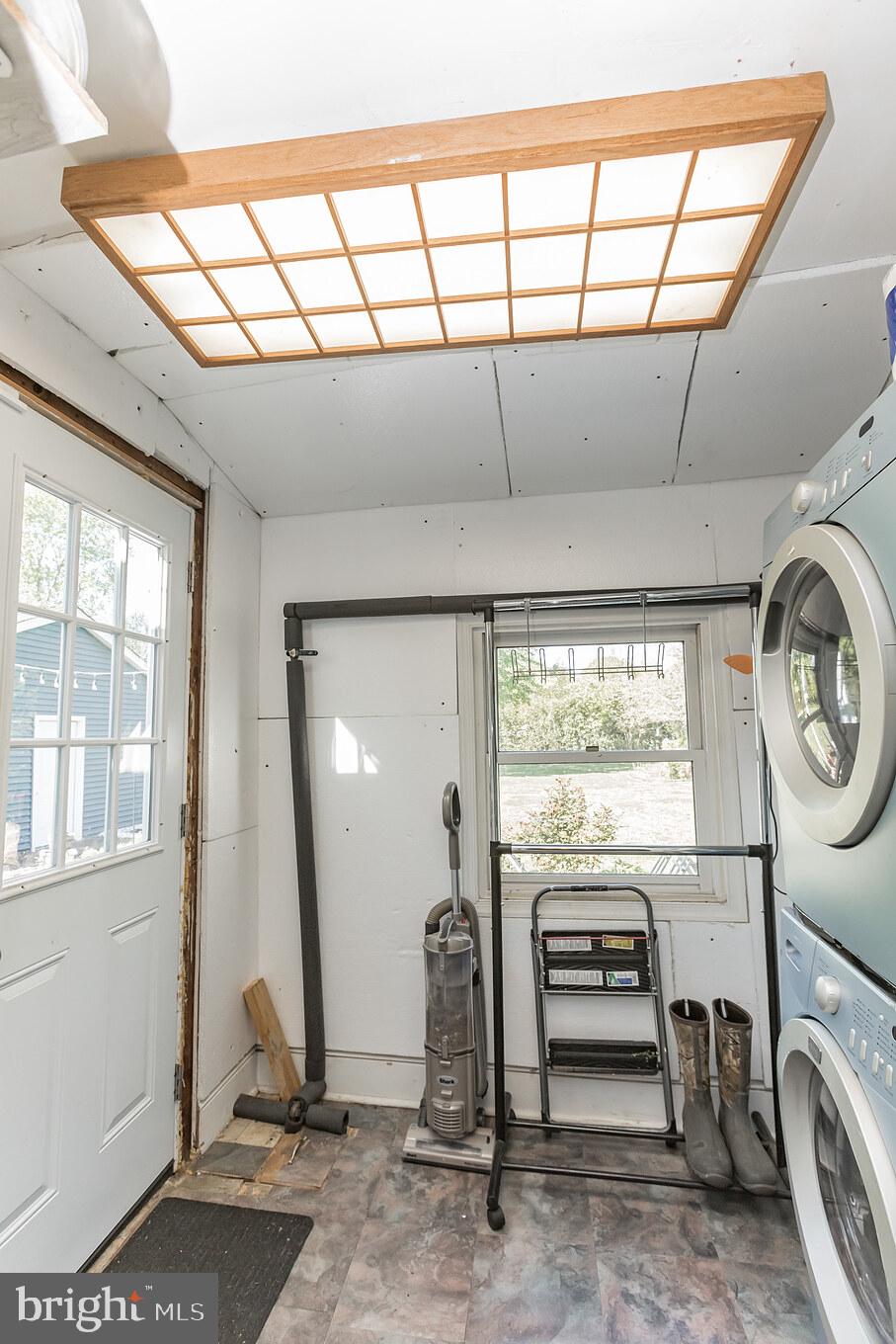 GROVETON HEIGHTS - Residential