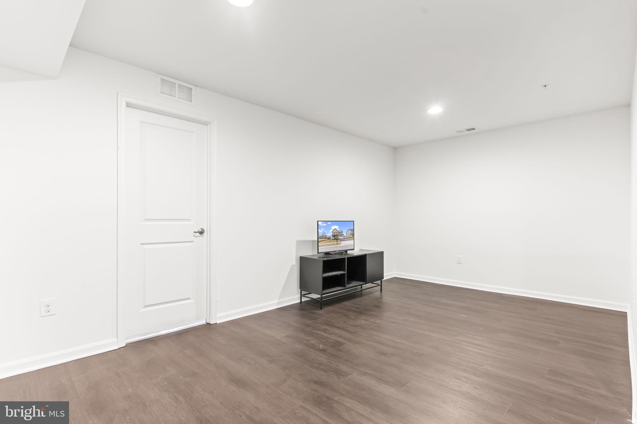 BROOKWOOD ESTATES - Residential