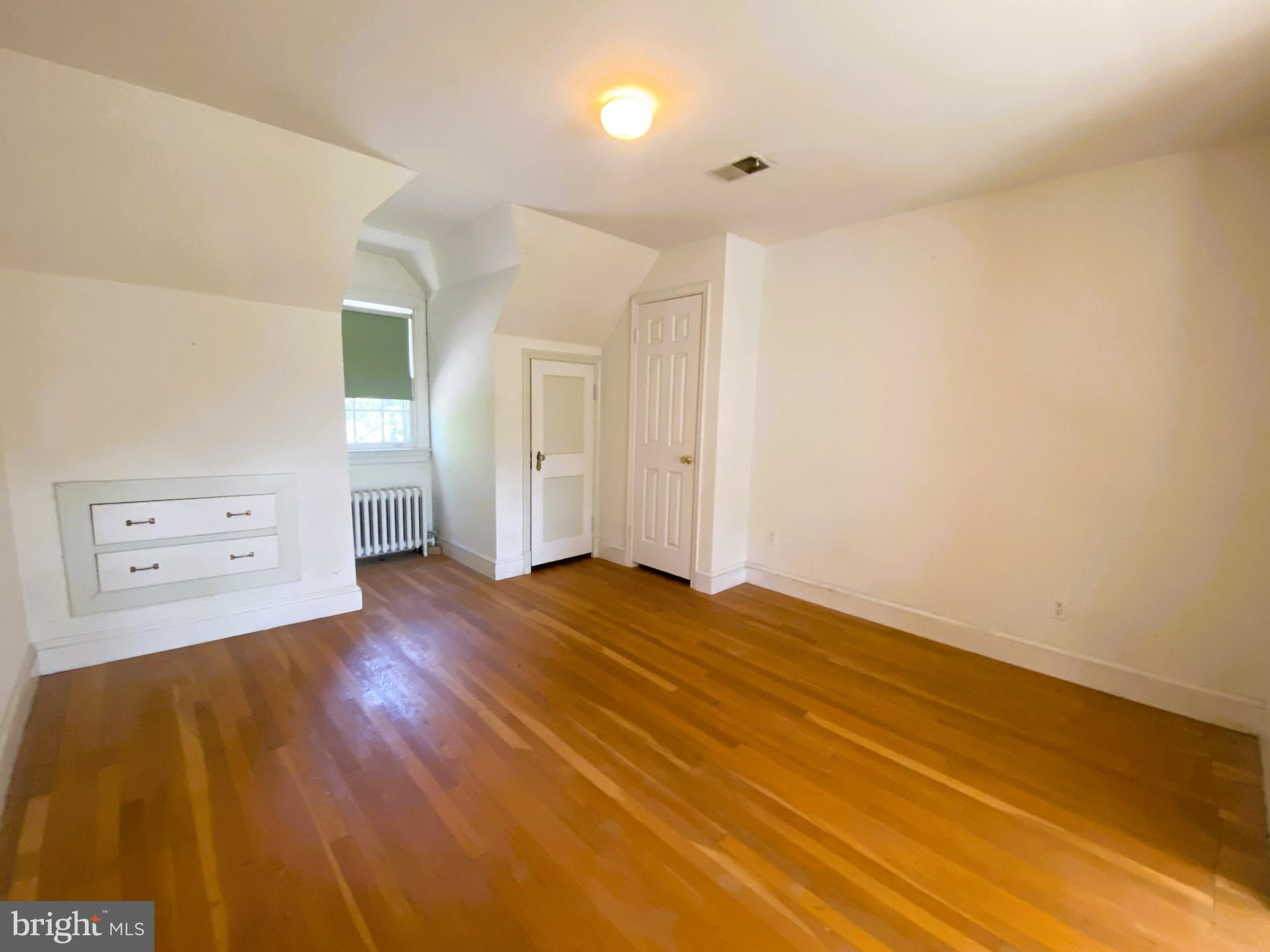 GARRETT PARK - Residential