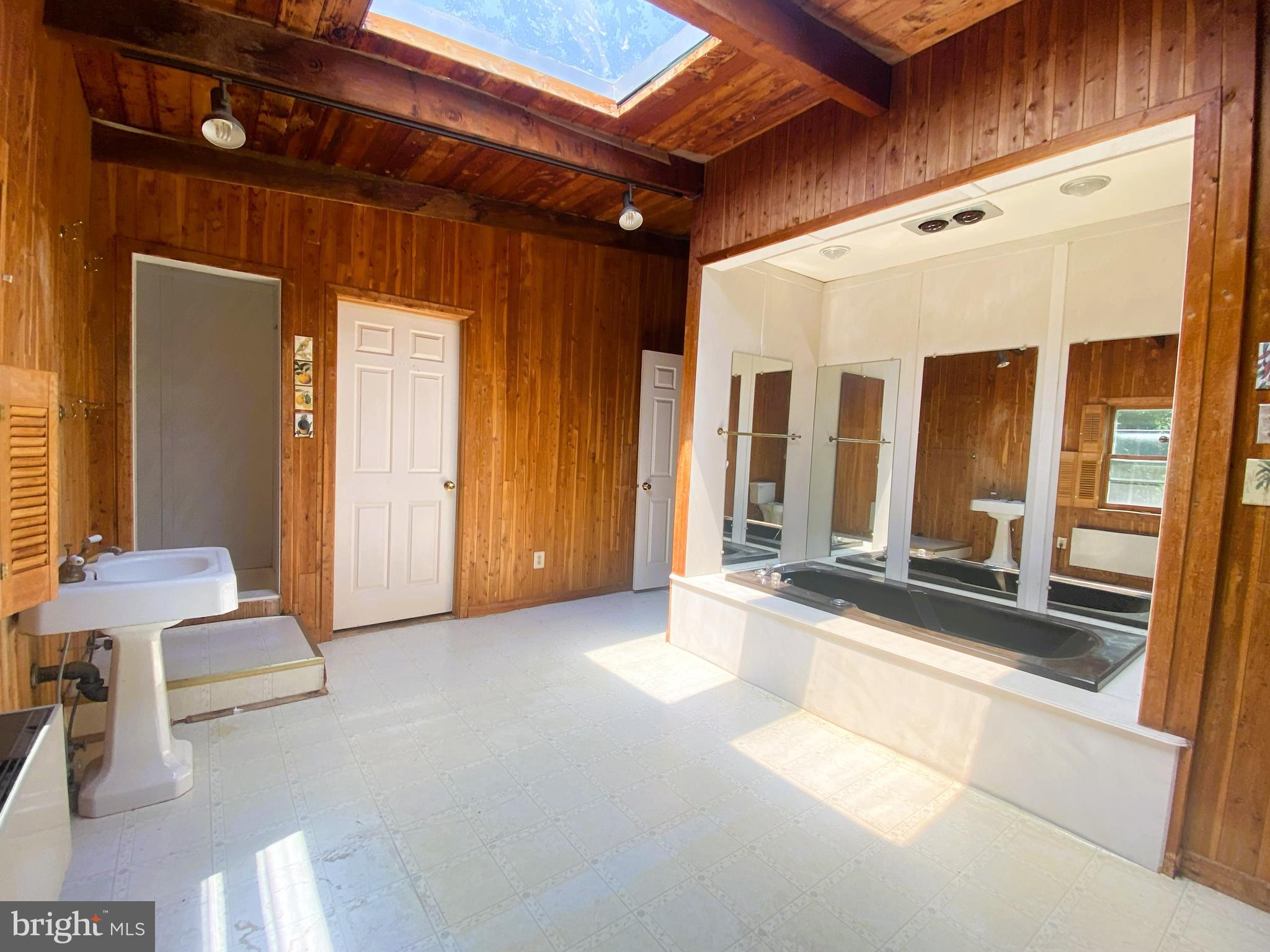 GARRETT PARK - Residential