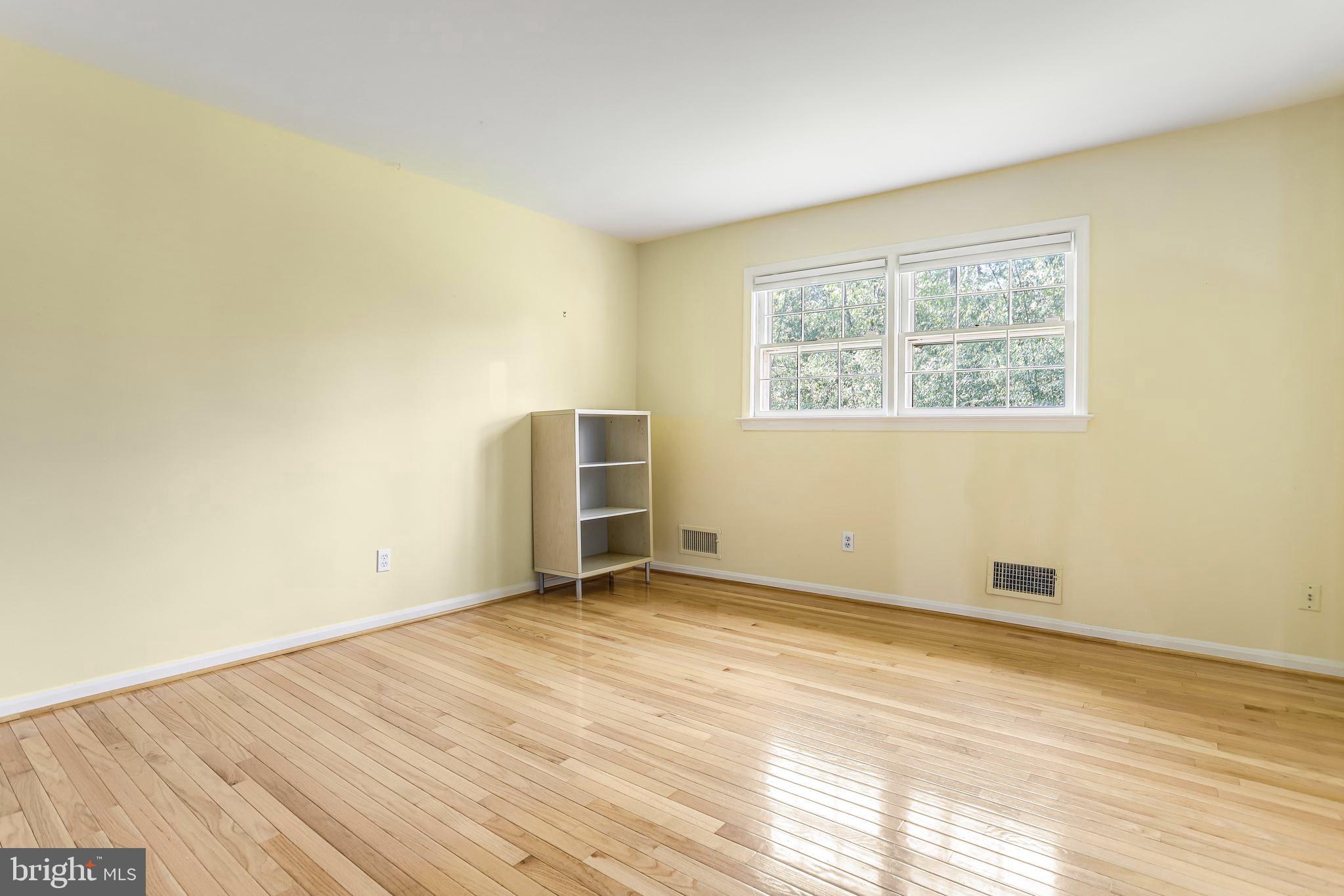 CHAIN BRIDGE WOODS - Residential