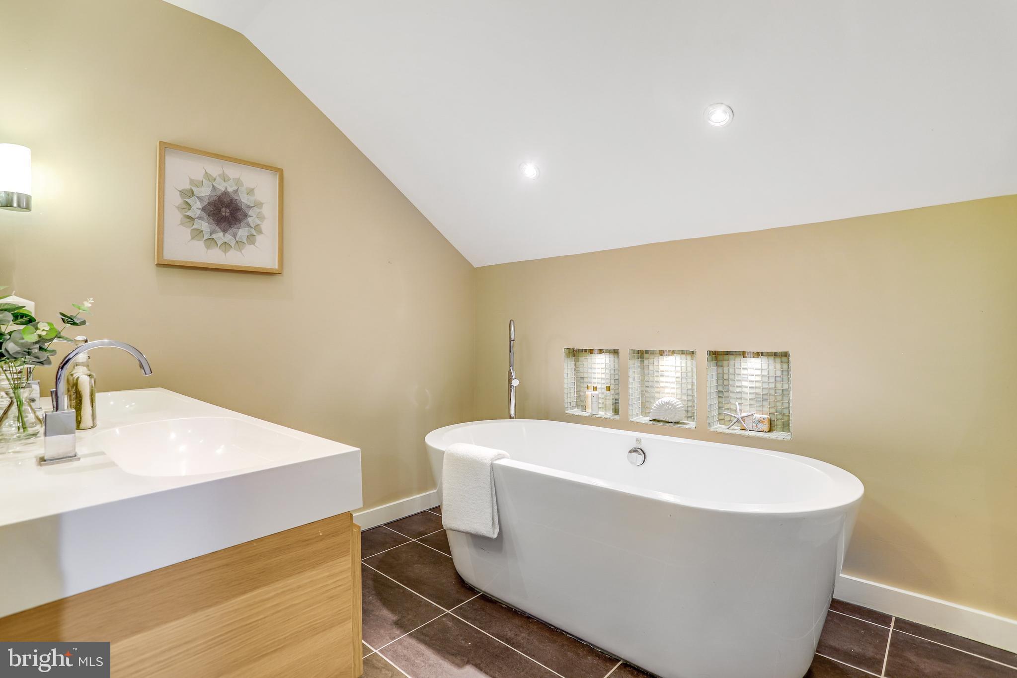 CHAIN BRIDGE WOODS - Residential