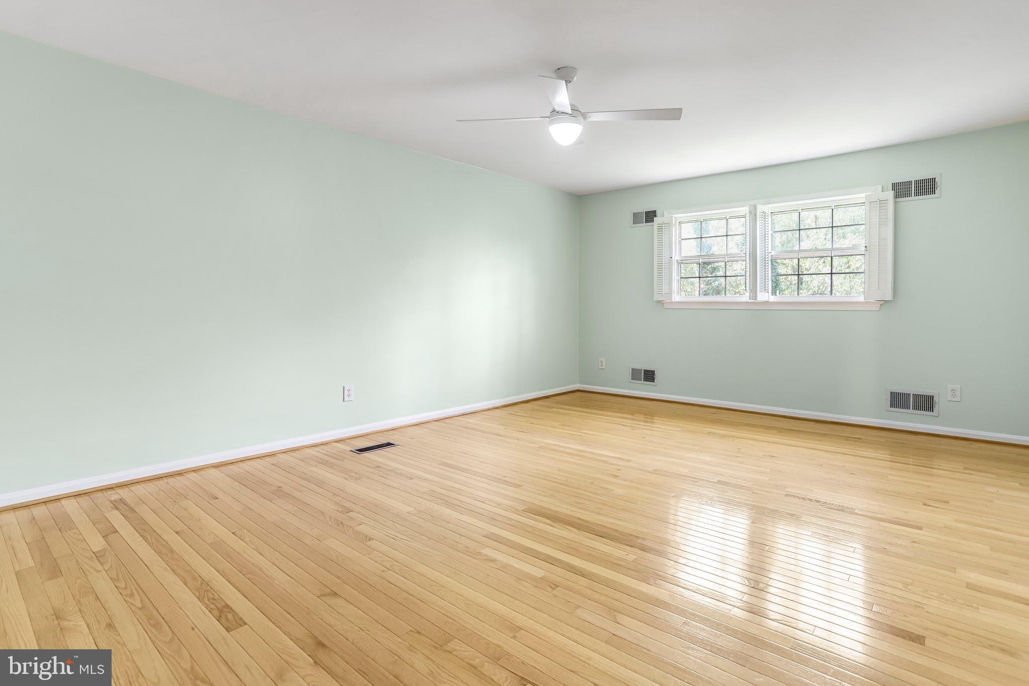 CHAIN BRIDGE WOODS - Residential