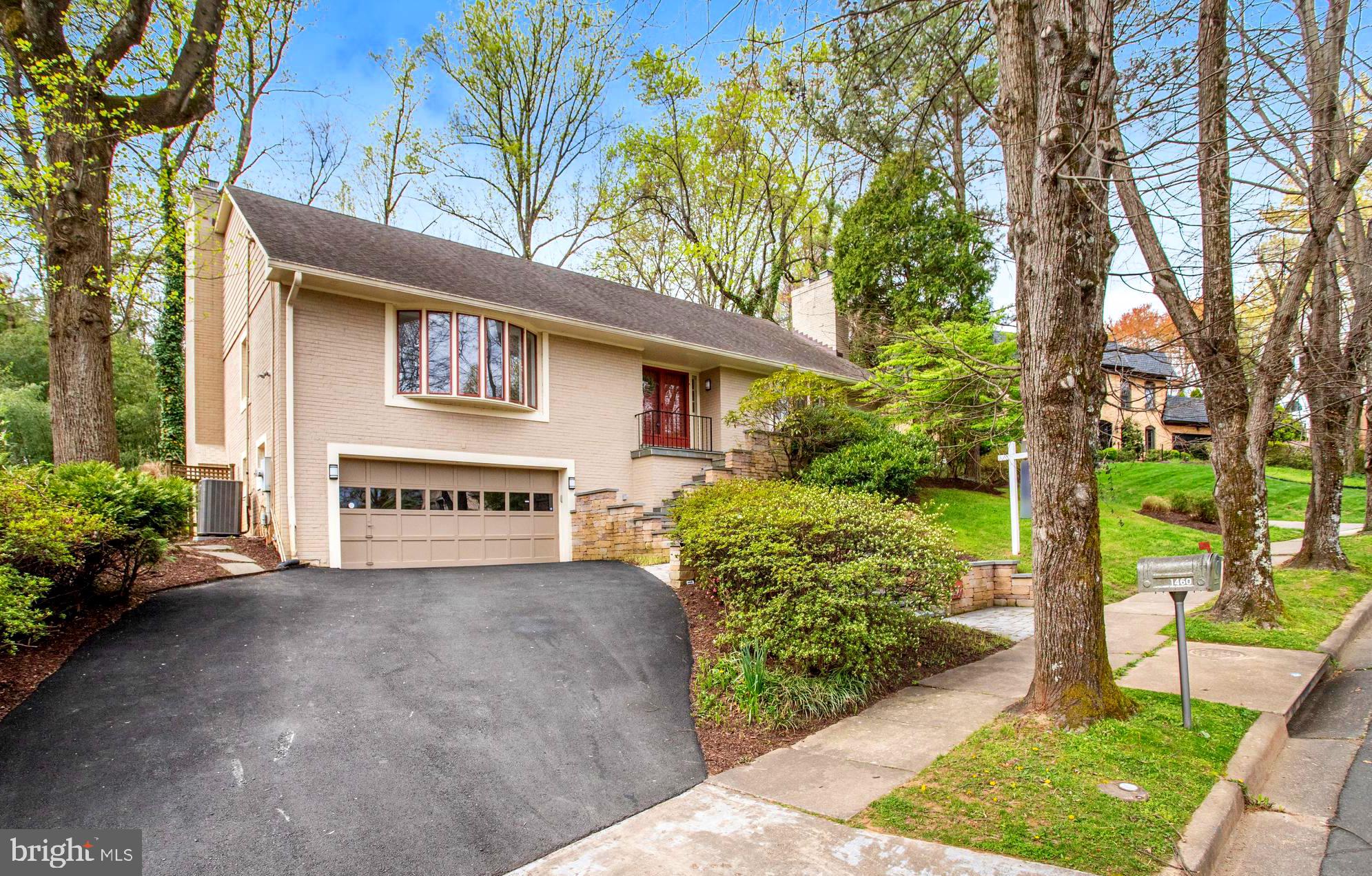 CHAIN BRIDGE WOODS - Residential