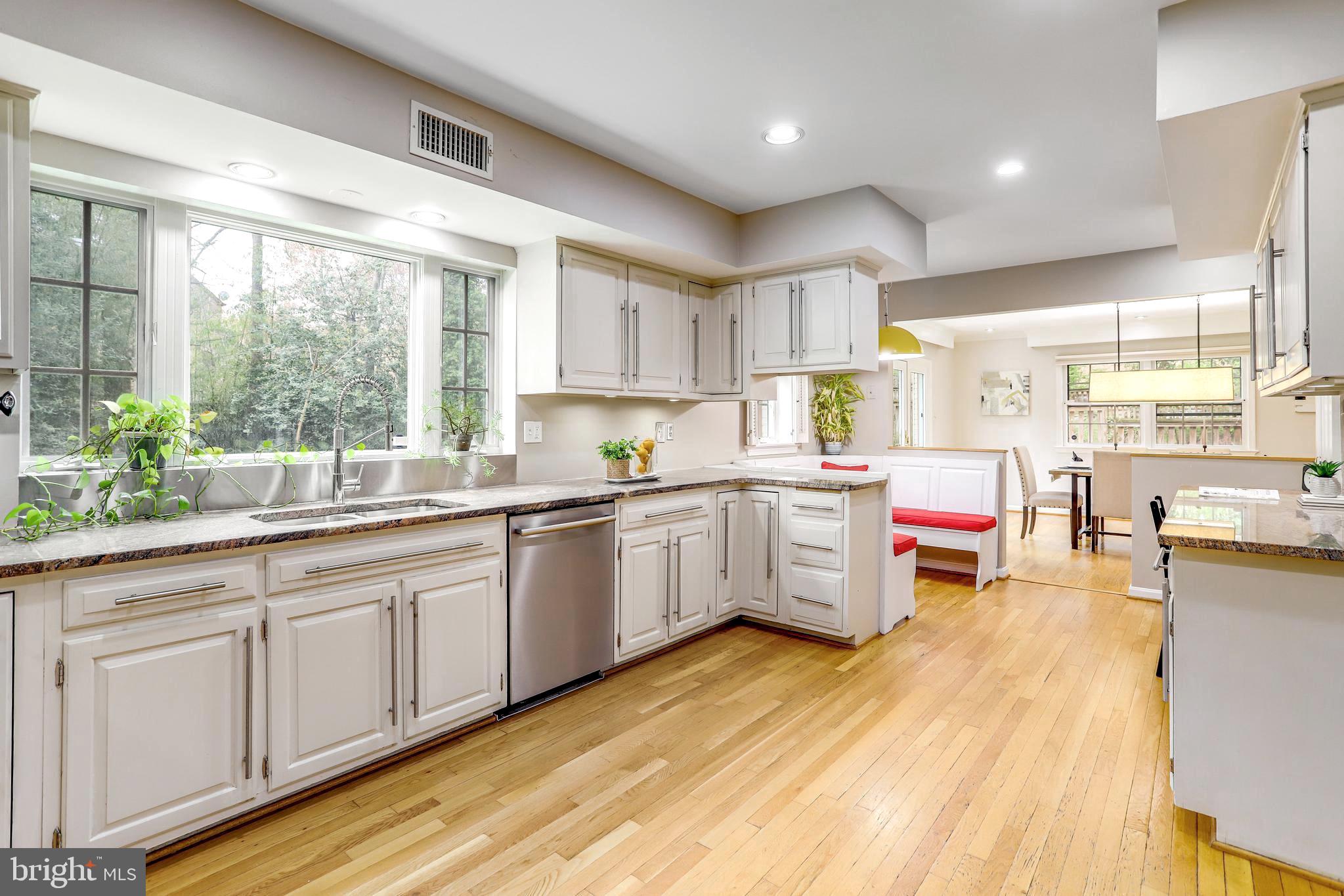 CHAIN BRIDGE WOODS - Residential