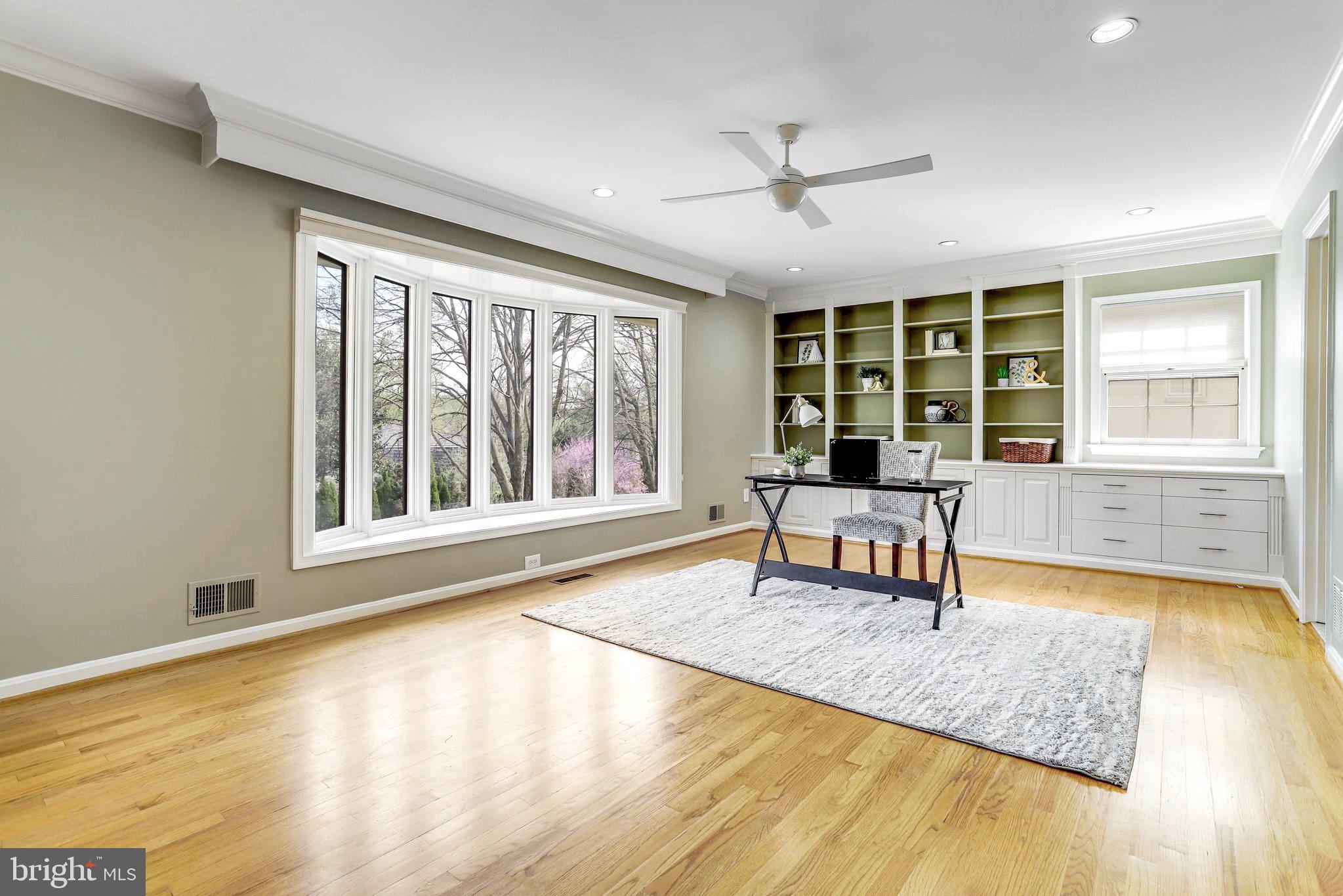 CHAIN BRIDGE WOODS - Residential