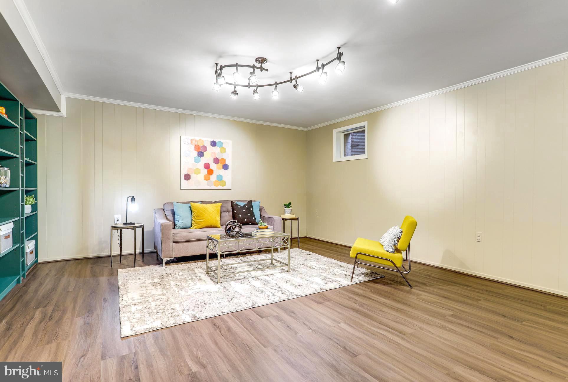 CHAIN BRIDGE WOODS - Residential