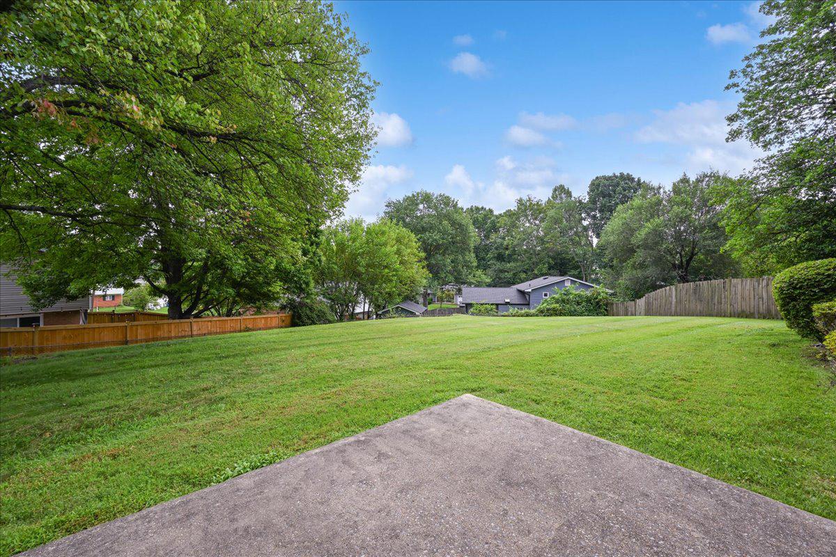 8 KERWOOD COURT