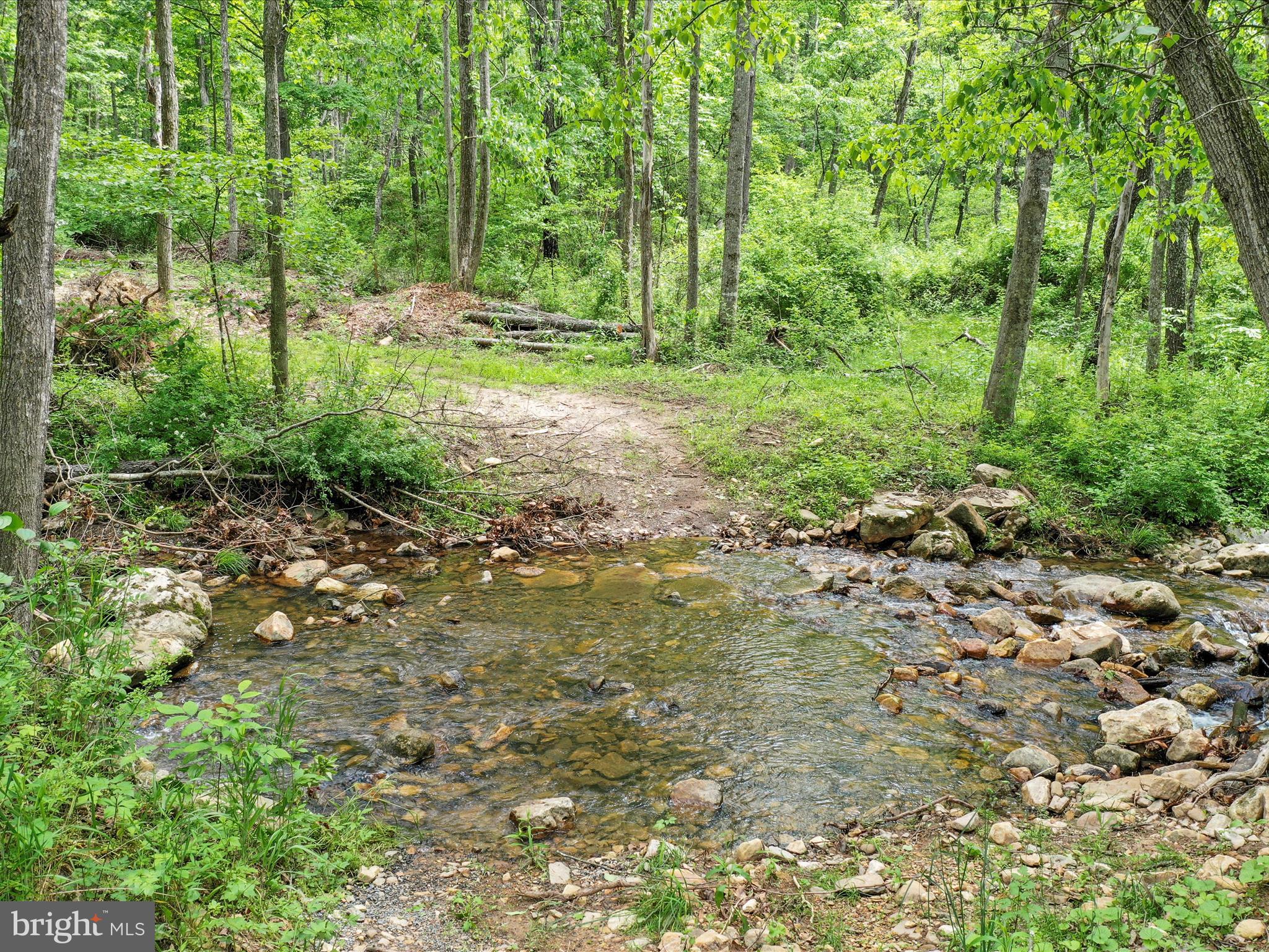 NONE UNRESTRICTED - Land