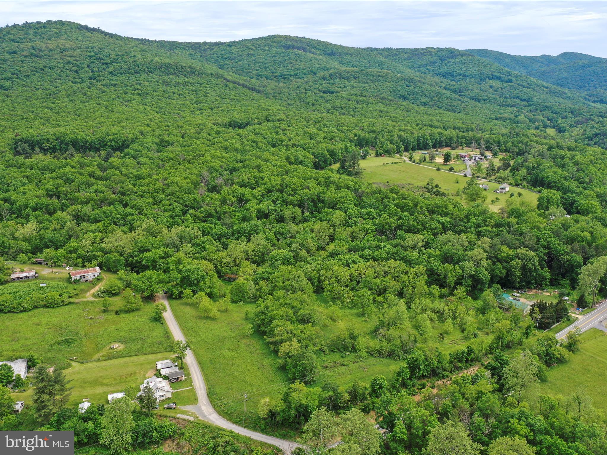 NONE UNRESTRICTED - Land