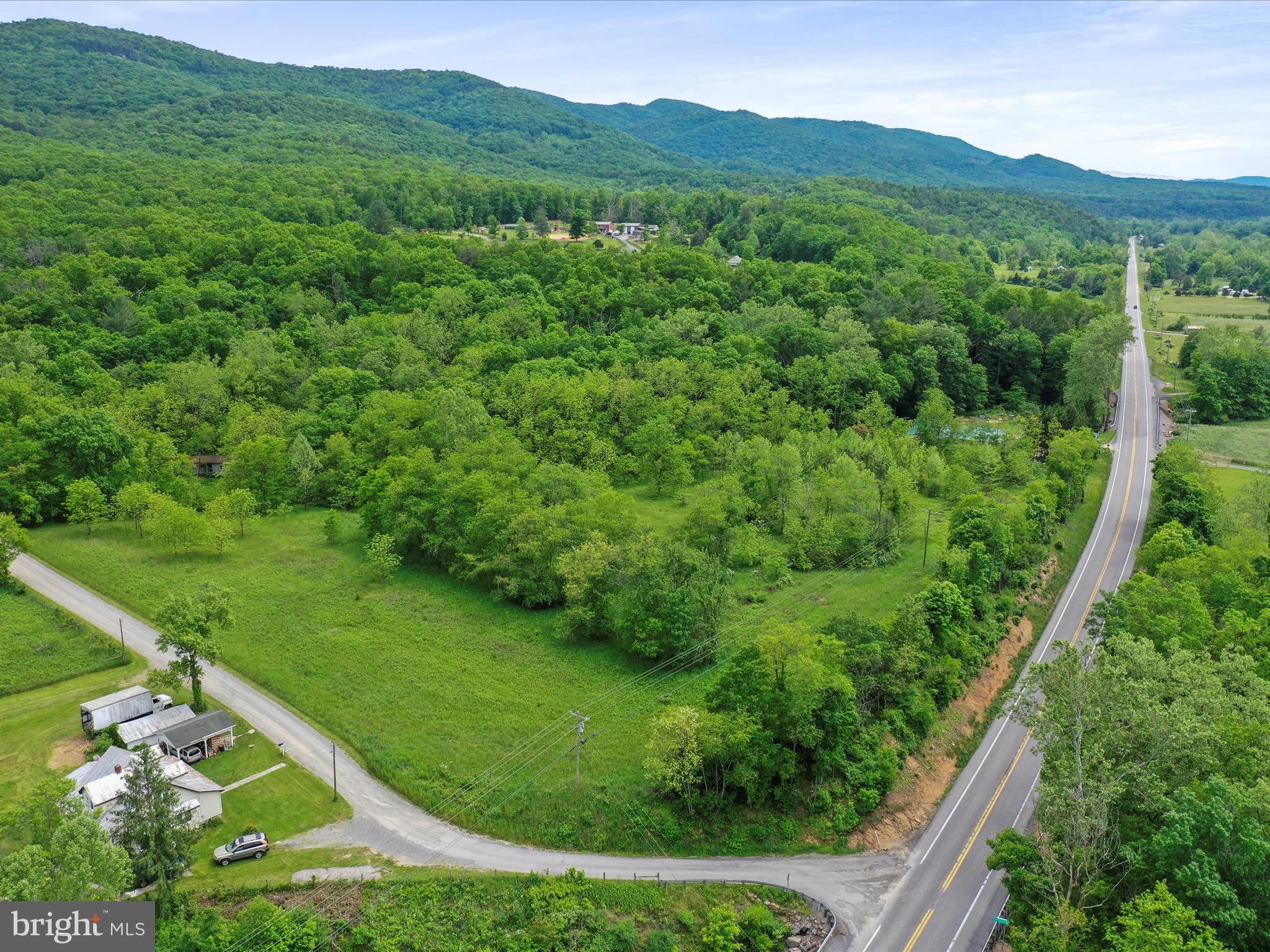 NONE UNRESTRICTED - Land