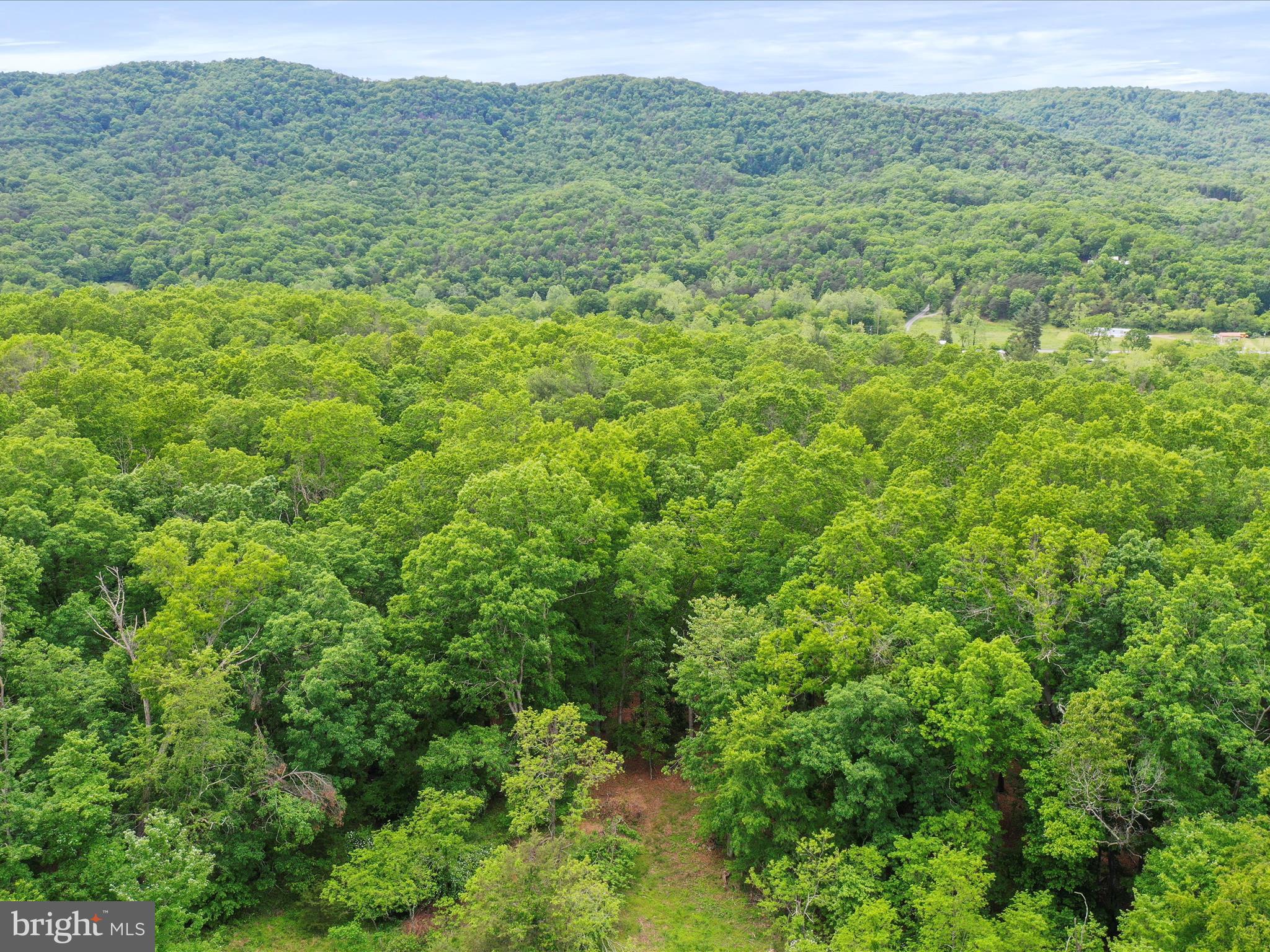 NONE UNRESTRICTED - Land