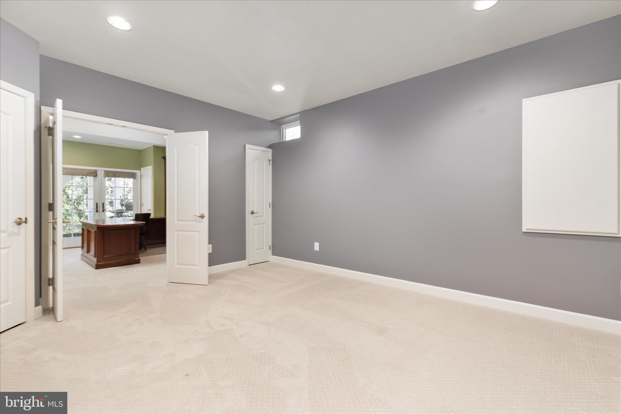 BELMONT COUNTRY CLUB - Residential