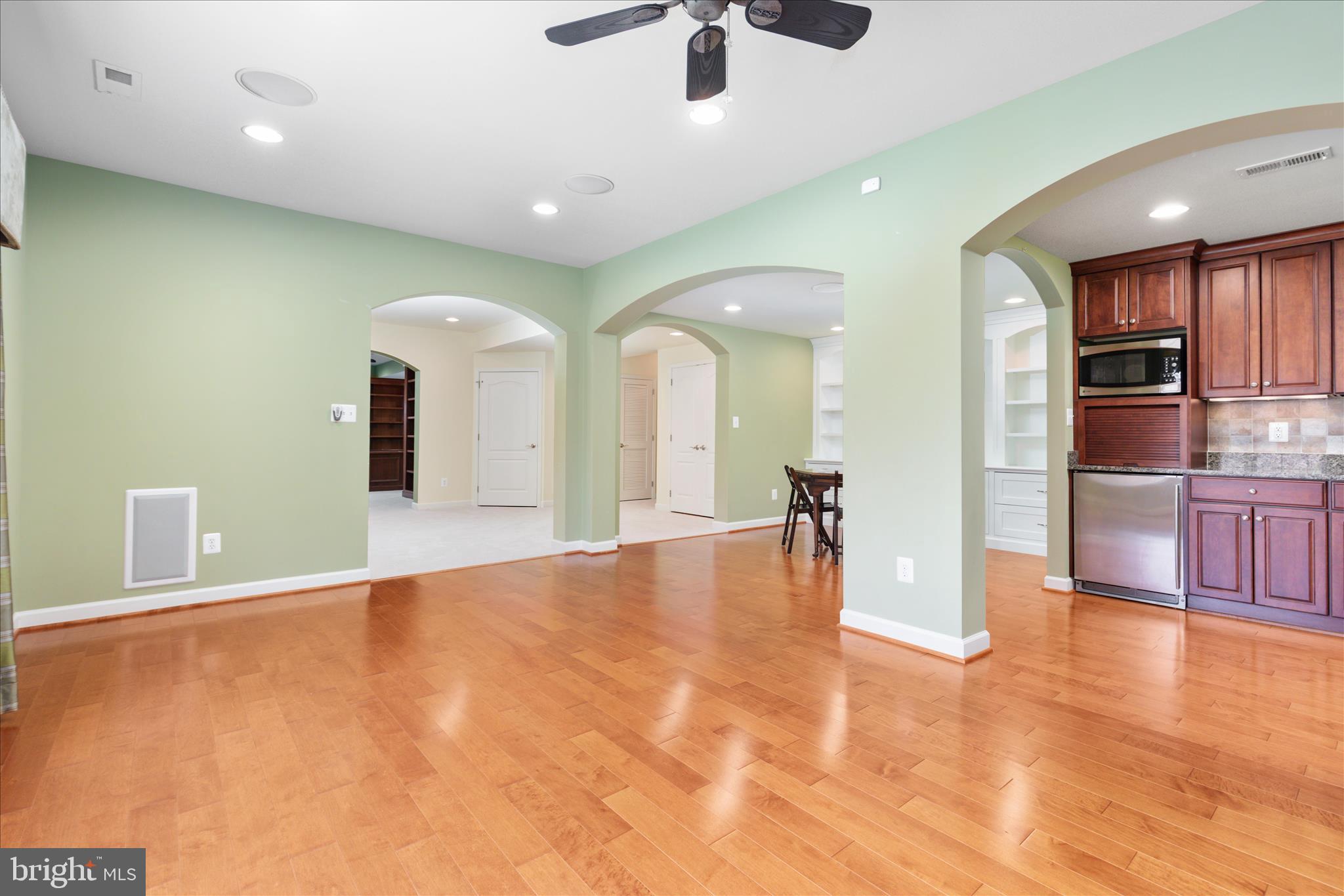 BELMONT COUNTRY CLUB - Residential