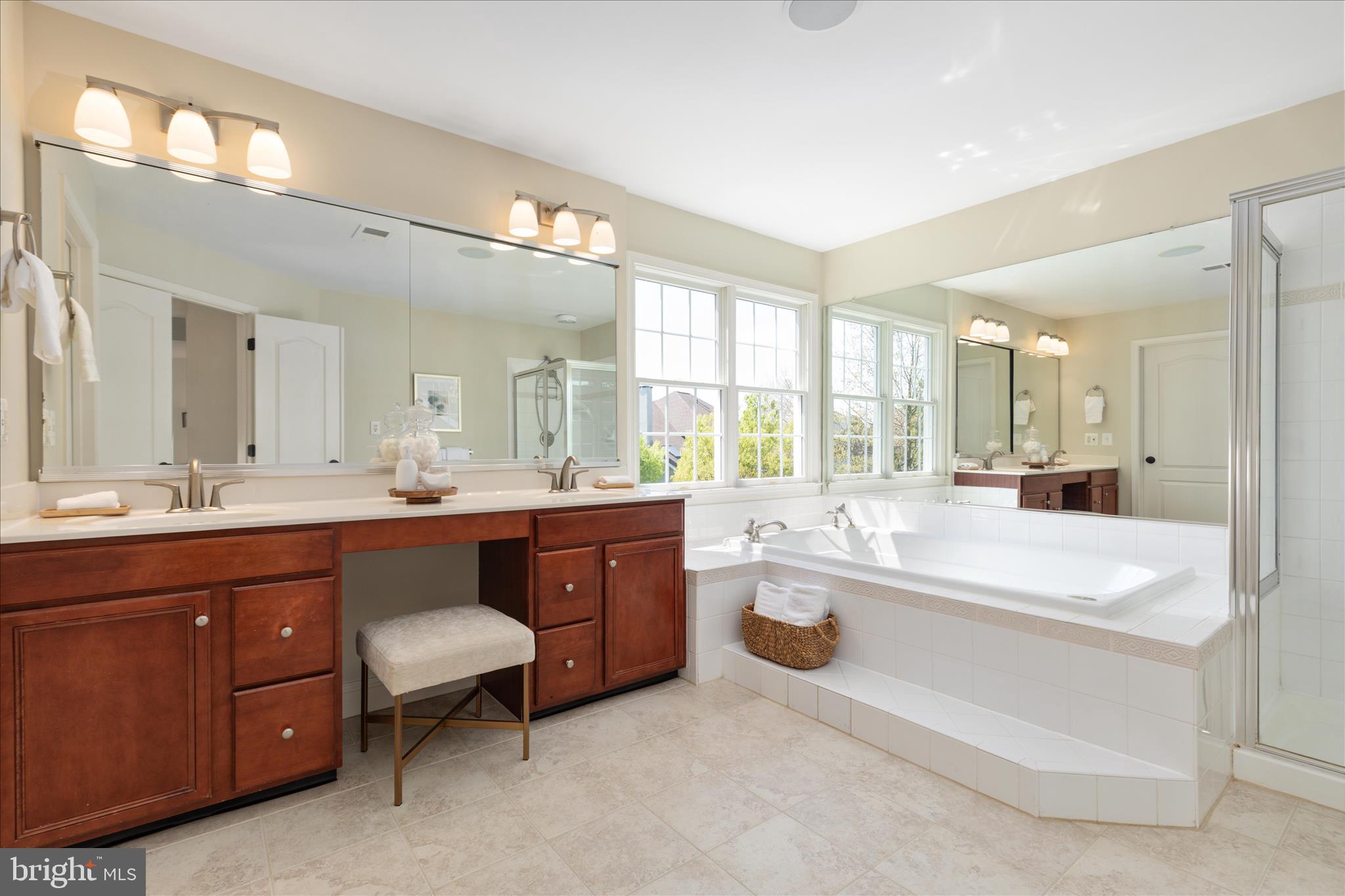 BELMONT COUNTRY CLUB - Residential