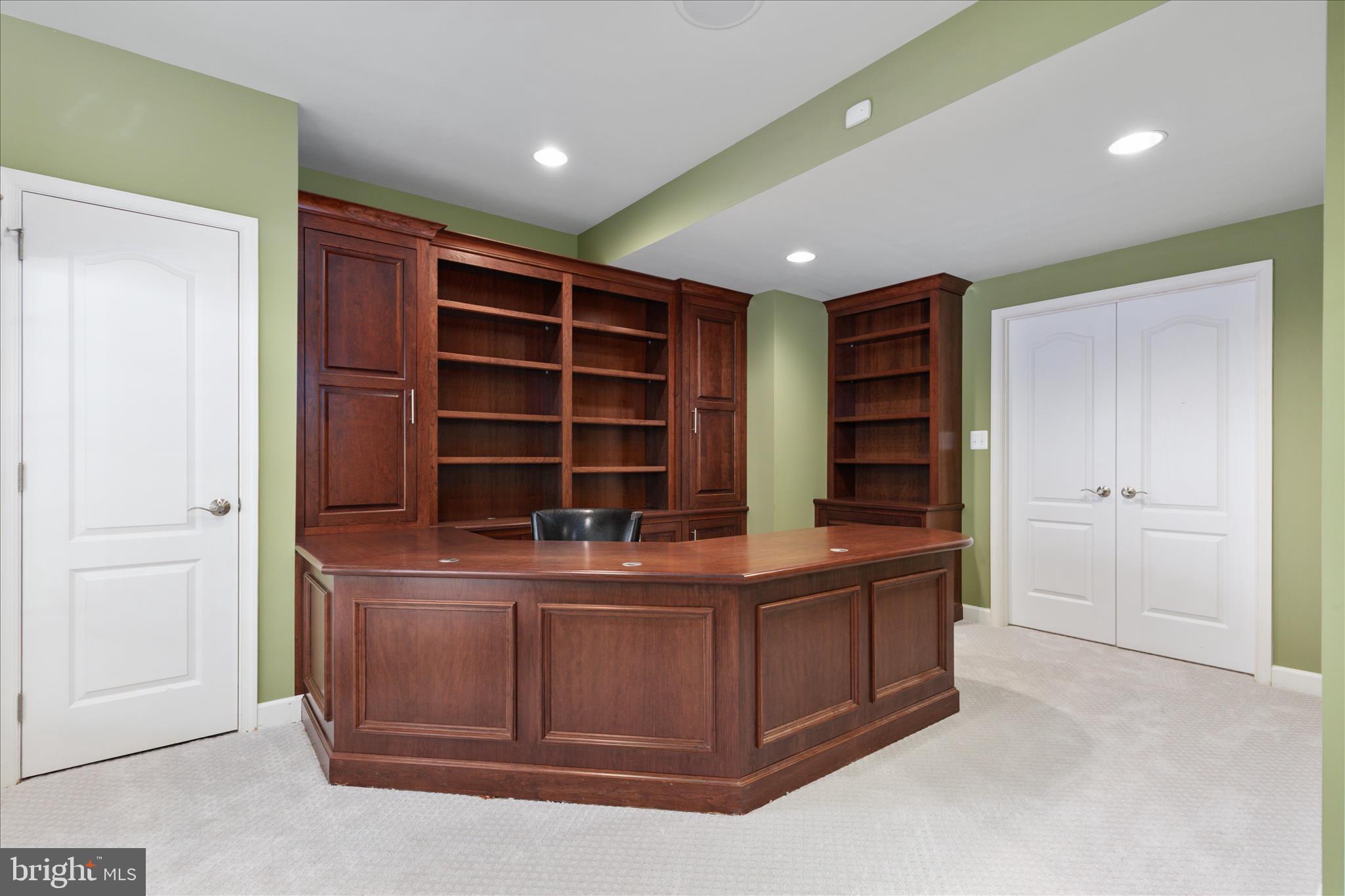 BELMONT COUNTRY CLUB - Residential