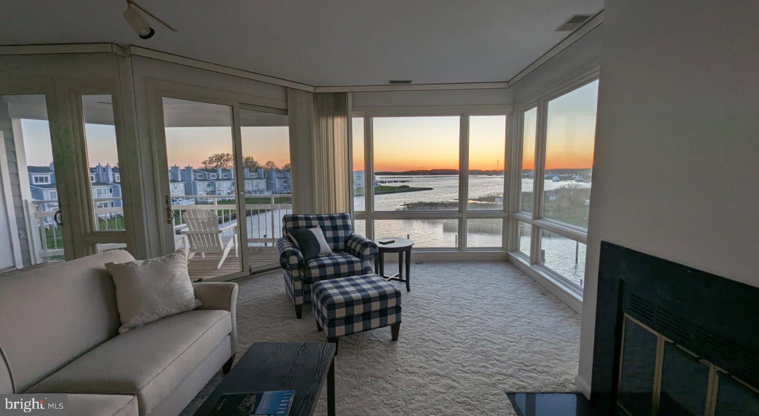 OYSTER COVE - Residential