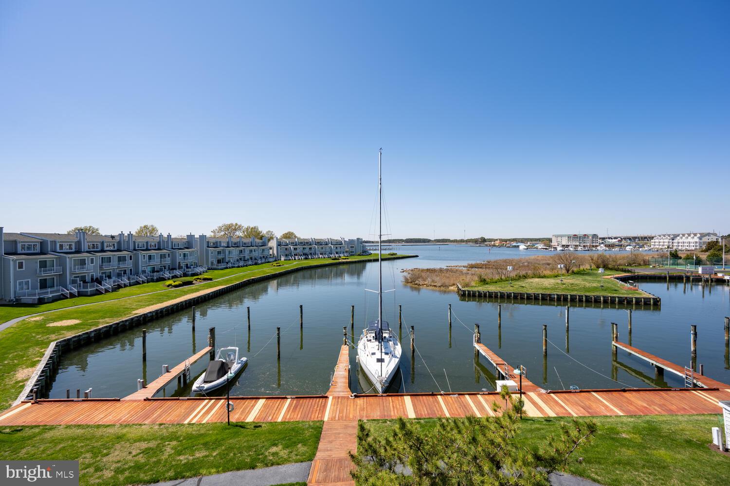 OYSTER COVE - Residential