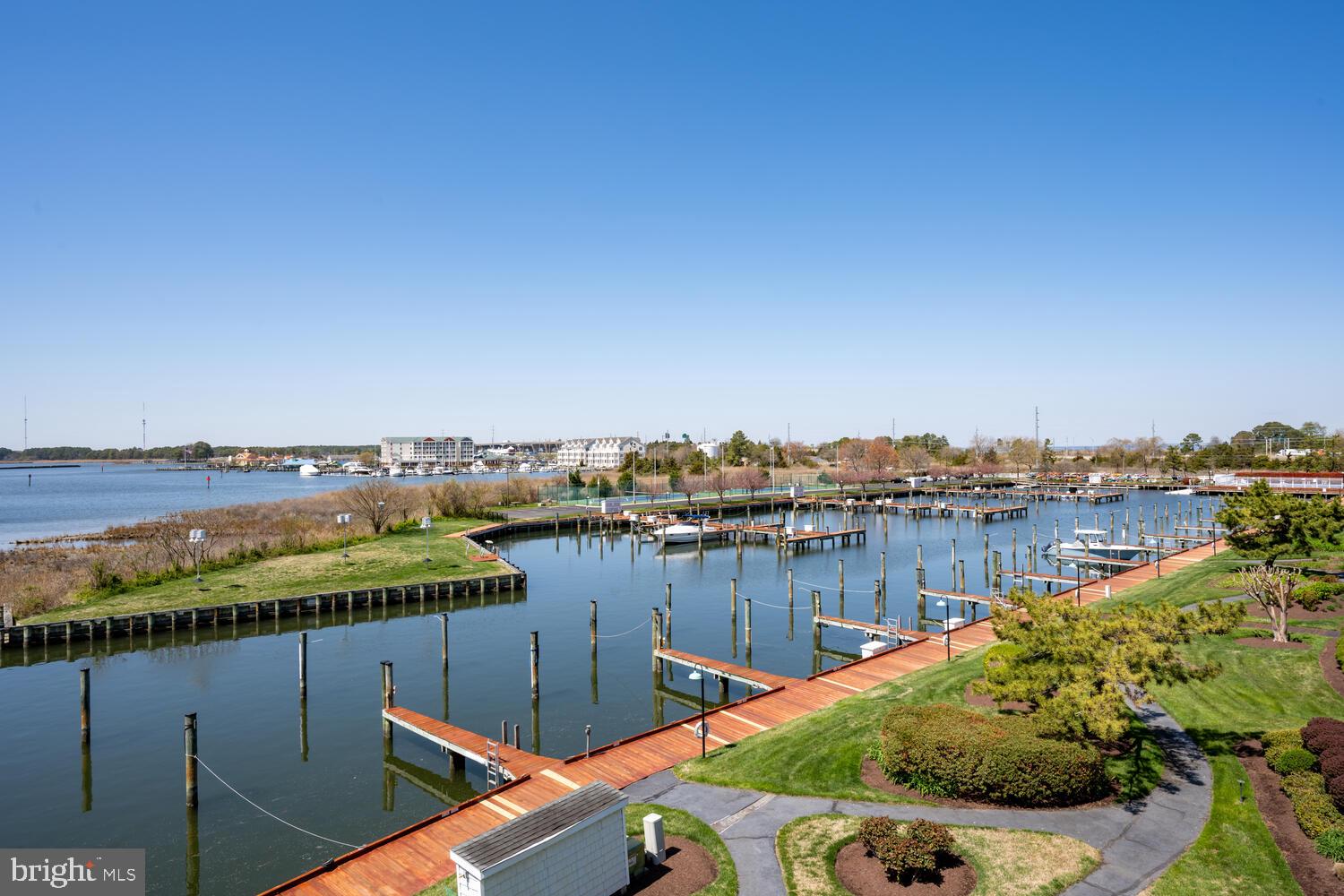 OYSTER COVE - Residential