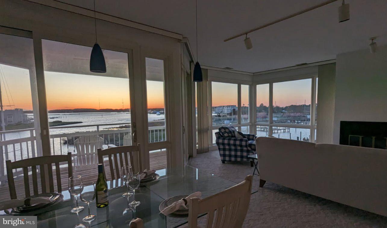 OYSTER COVE - Residential