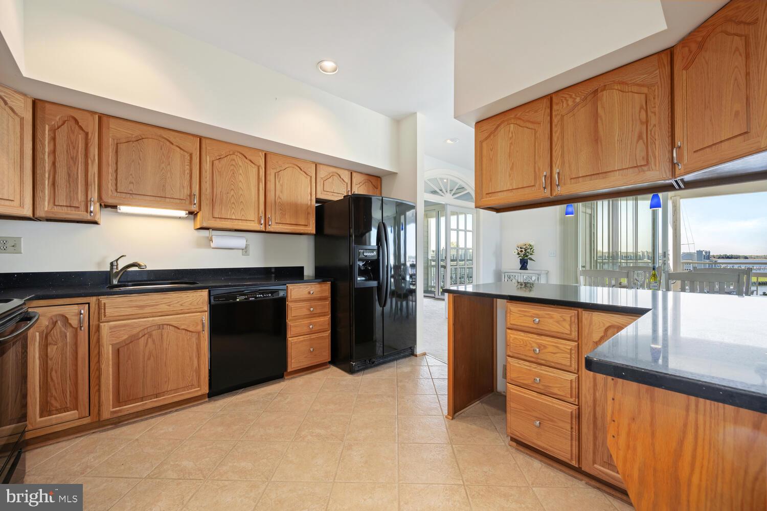 OYSTER COVE - Residential