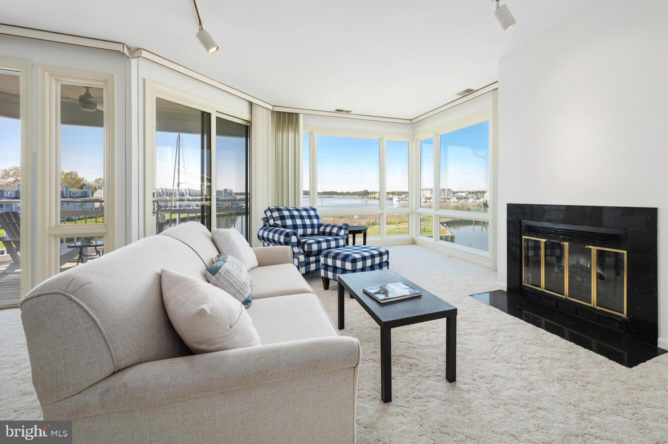 OYSTER COVE - Residential