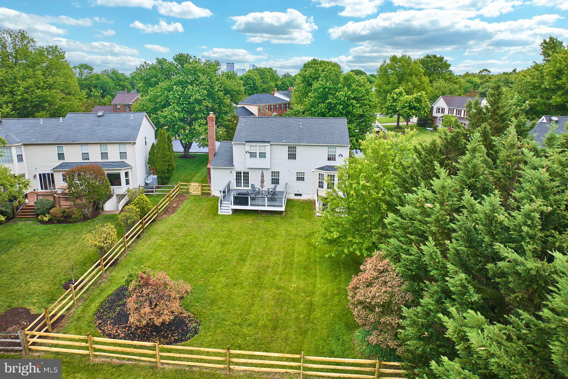 POLO FIELDS - Residential