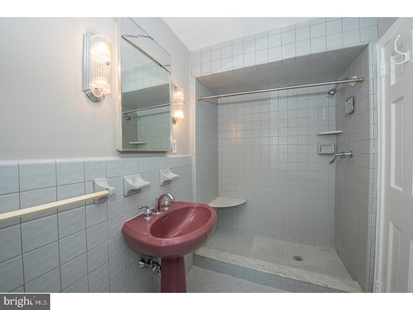 MERION STATION - Residential